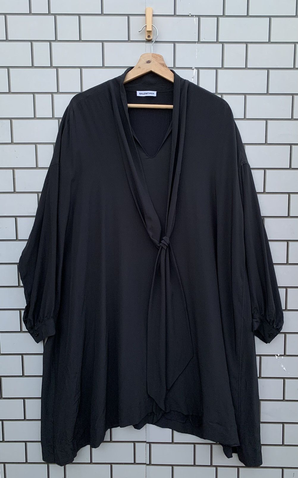 Balenciaga Balenciaga Shirts Long Sleeve Size XL / US 12-14 / IT 48-50 - 1 Thumbnail