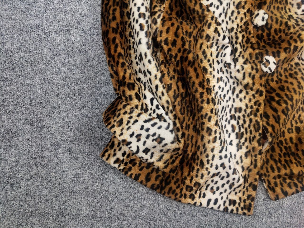 Miss Sixty Miss Sixty luxury vintage Y2K Style Leopard Fur Coat Jacket Size S / US 4 / IT 40 - 7 Thumbnail