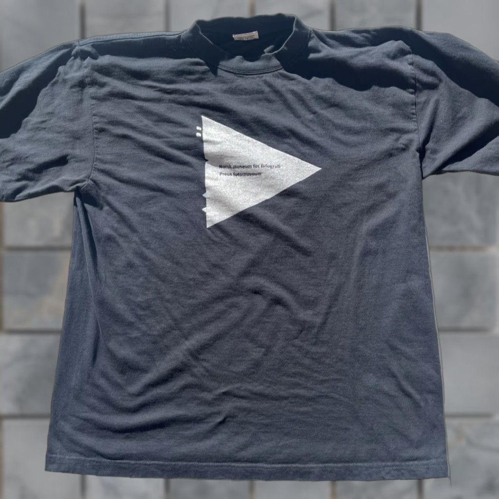 Vintage Men's Clique T-Shirt Black Norsk Photography L Museum Norway Art Modern Pioneers Size US L / EU 52-54 / 3 - 1 Thumbnail