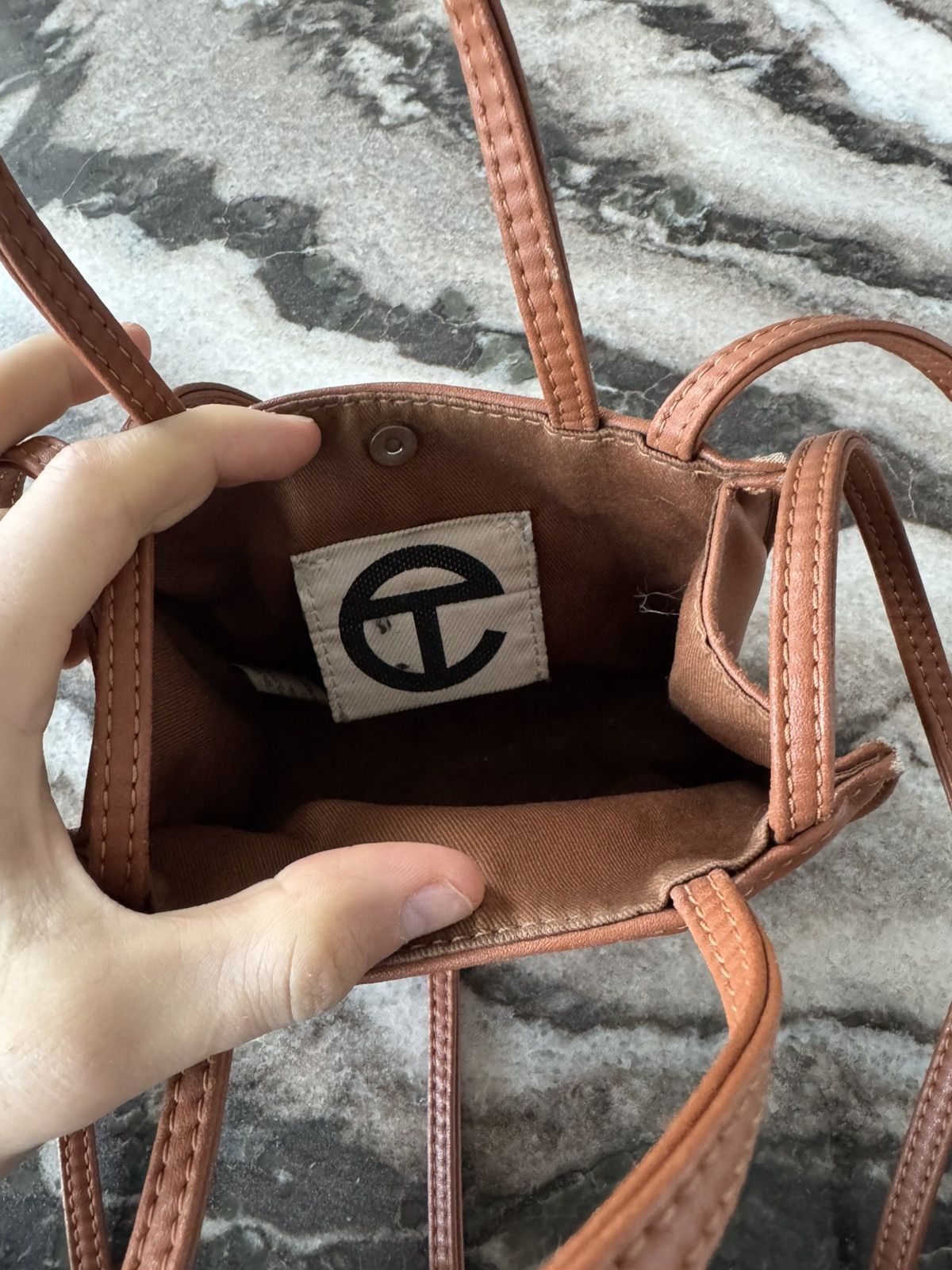 Telfar Telfar bag, small in camel brown Size ONE SIZE - 2 Thumbnail