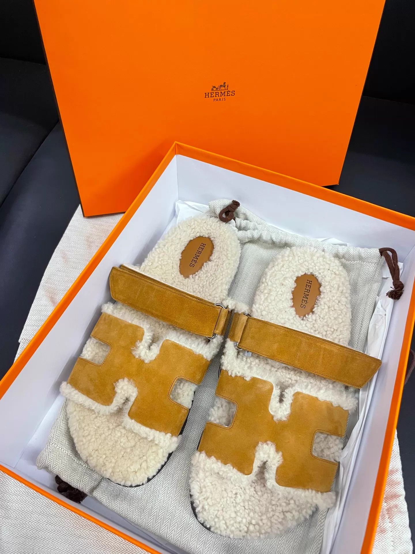 Hermes Hermes Classic Fur Slippers Ultra Soft Sole 42 SS Size US 11 / IT 41 - 7 Thumbnail