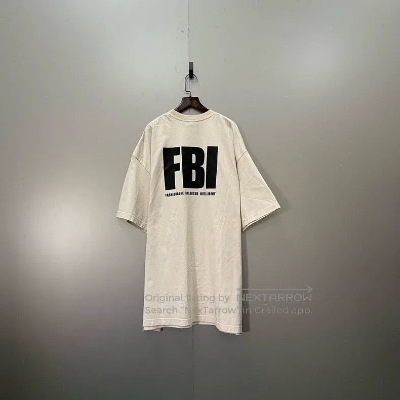 Balenciaga Balenciaga FBI Logo Print Short Sleeve Size US L / EU 52-54 / 3 - 2 Thumbnail