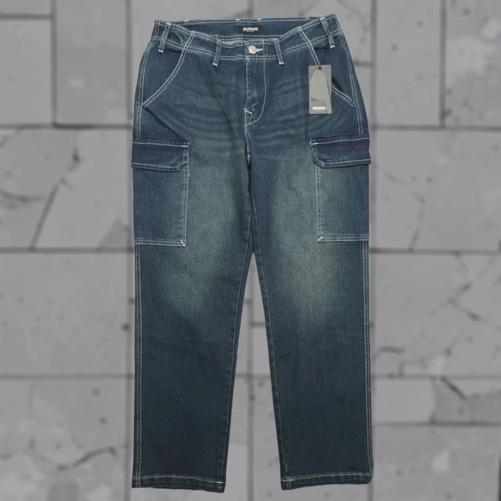 True Religion True Religion Denim Cargo Pants Men's Size 30 32Wx32L Medium Amber Nights Wash Cargo Pocket 5-Pocket Design Hip Hop Relaxed Jeans Mens Size US 30 / EU 46 - 1 Thumbnail