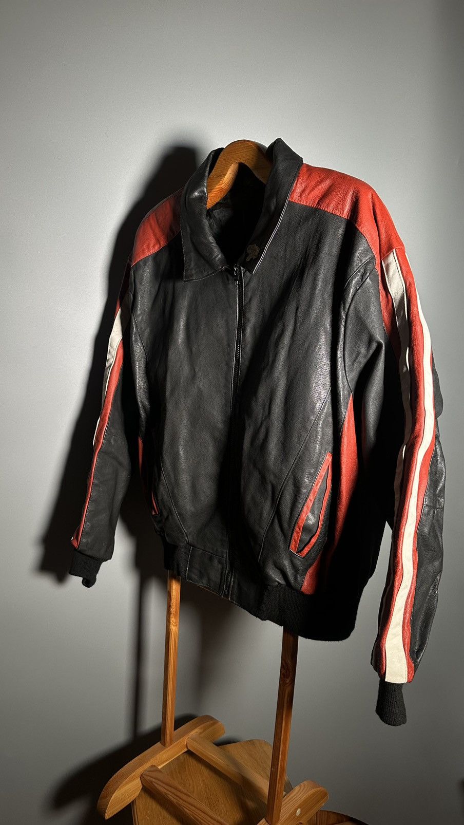 Vintage Vintage leather jacket with an American flag and eagle Size US L / EU 52-54 / 3 - 11 Thumbnail
