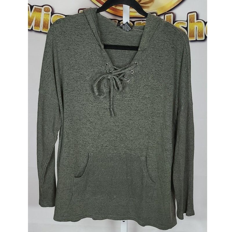 Other Macys Miss Chievous Green oversized hooded sweater Size XL Size XL / US 12-14 / IT 48-50 - 1 Thumbnail