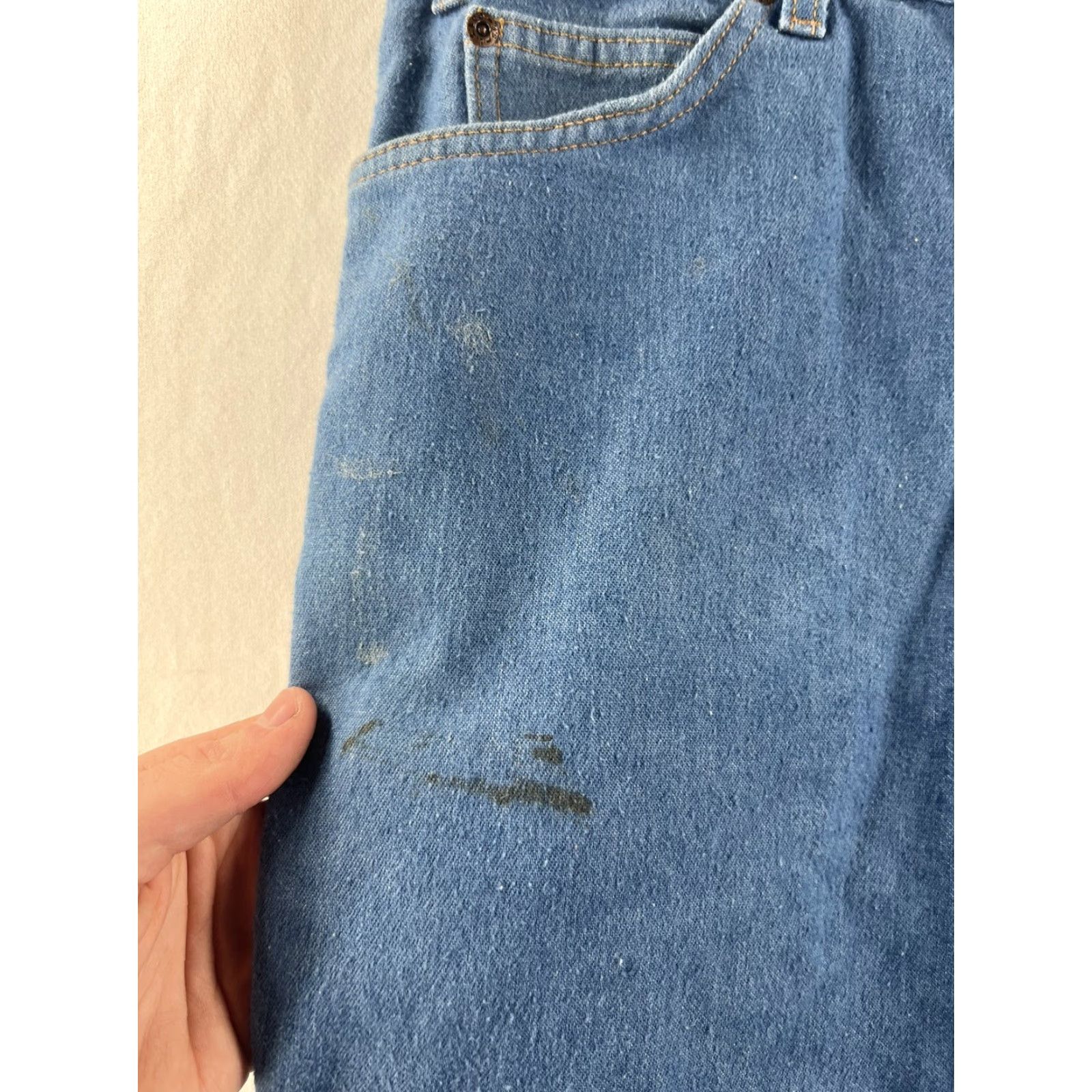 Levi's VINTAGE Levi's Denim Jeans Baggy Straight Leg 34x26 Medium Wash Blue USA Levi's 505 Mens Jeans Straight 34 Regular Blue Baggy Vintage Mens Jeans Size US 34 / EU 50 - 7 Thumbnail