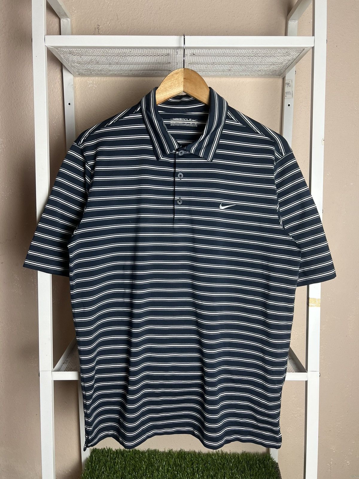 Nike Nike Golf Small Swoosh Embroidery Stripped Polos Size US M / EU 48-50 / 2 - 1 Thumbnail