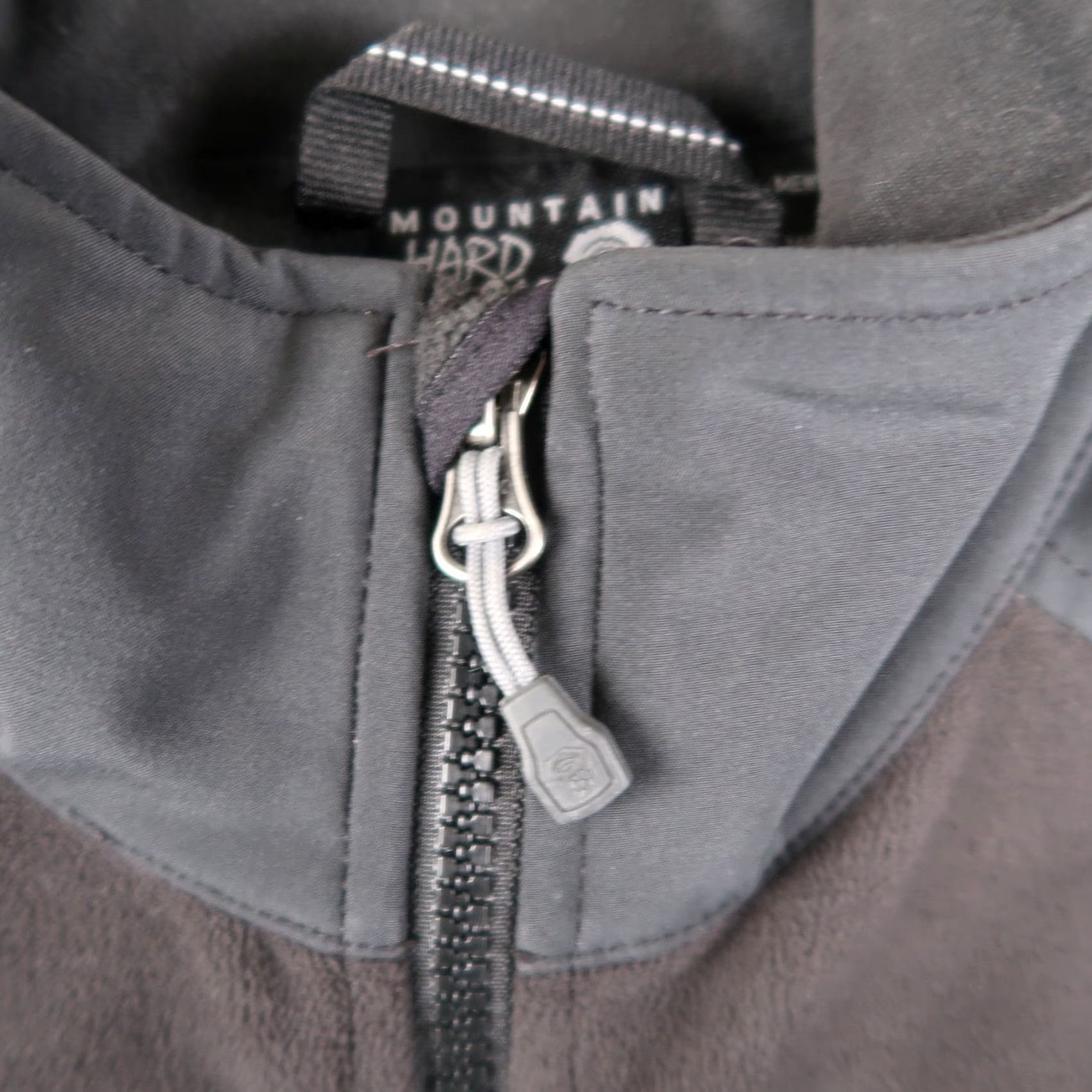 Mountain Hardwear Mountain Hardwear Vest Mens M Black Fleece Full Zip Pockets Outdoor Size US M / EU 48-50 / 2 - 4 Thumbnail