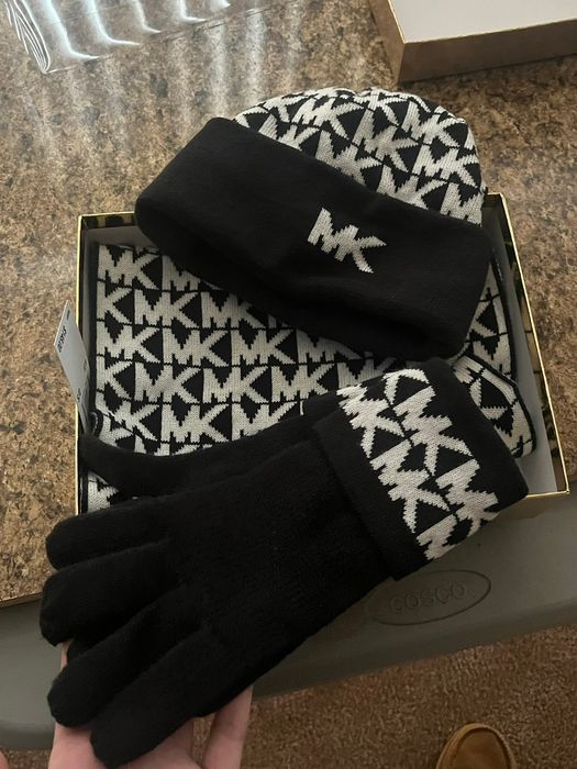 Michael Kors Jumbo MK Pin Dot Logo Knit Scarf & Hat Set, Derby Grey