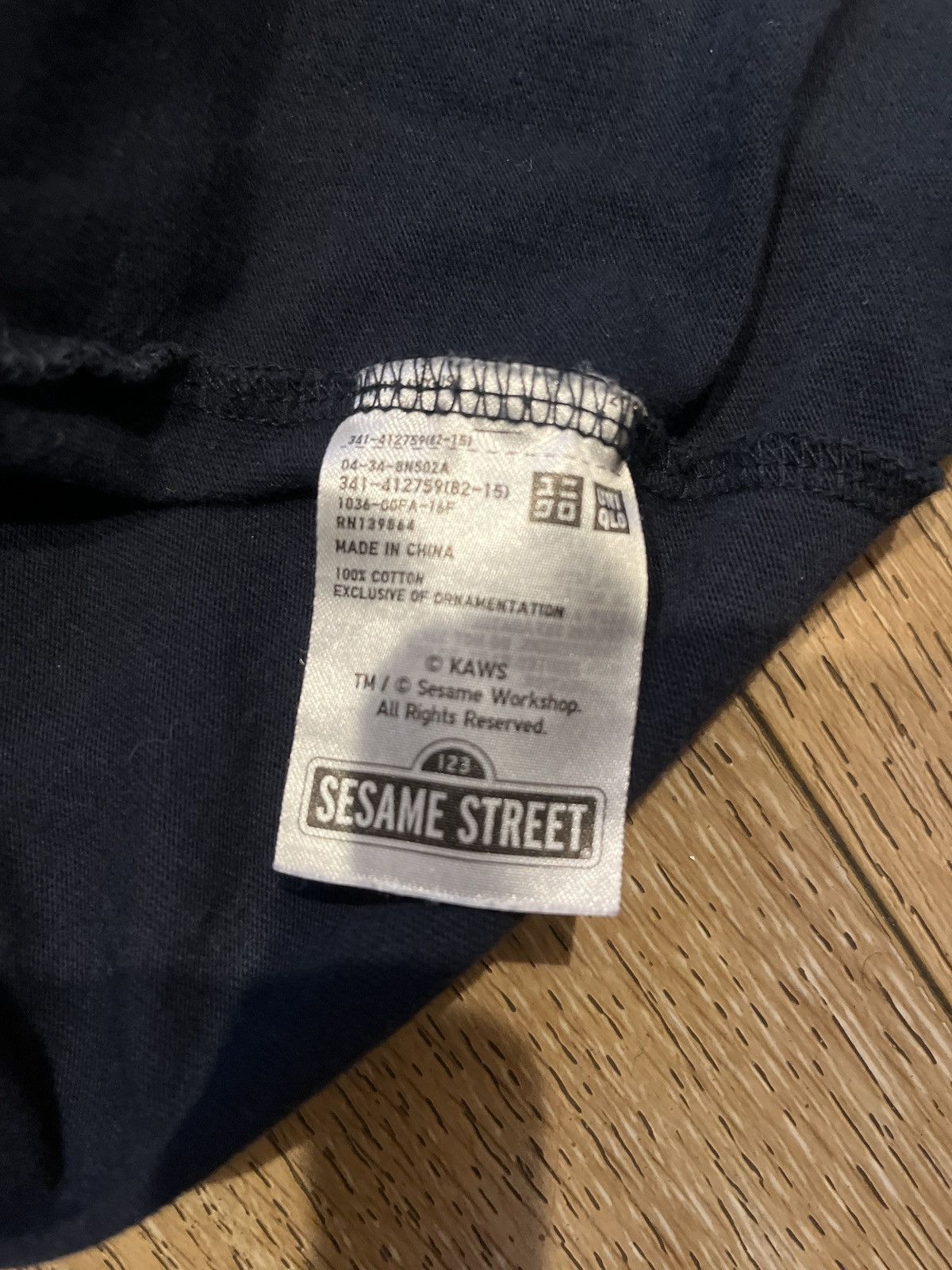 Kaws Kaws X Sesame Street Cookie Monster Size US M / EU 48-50 / 2 - 4 Thumbnail