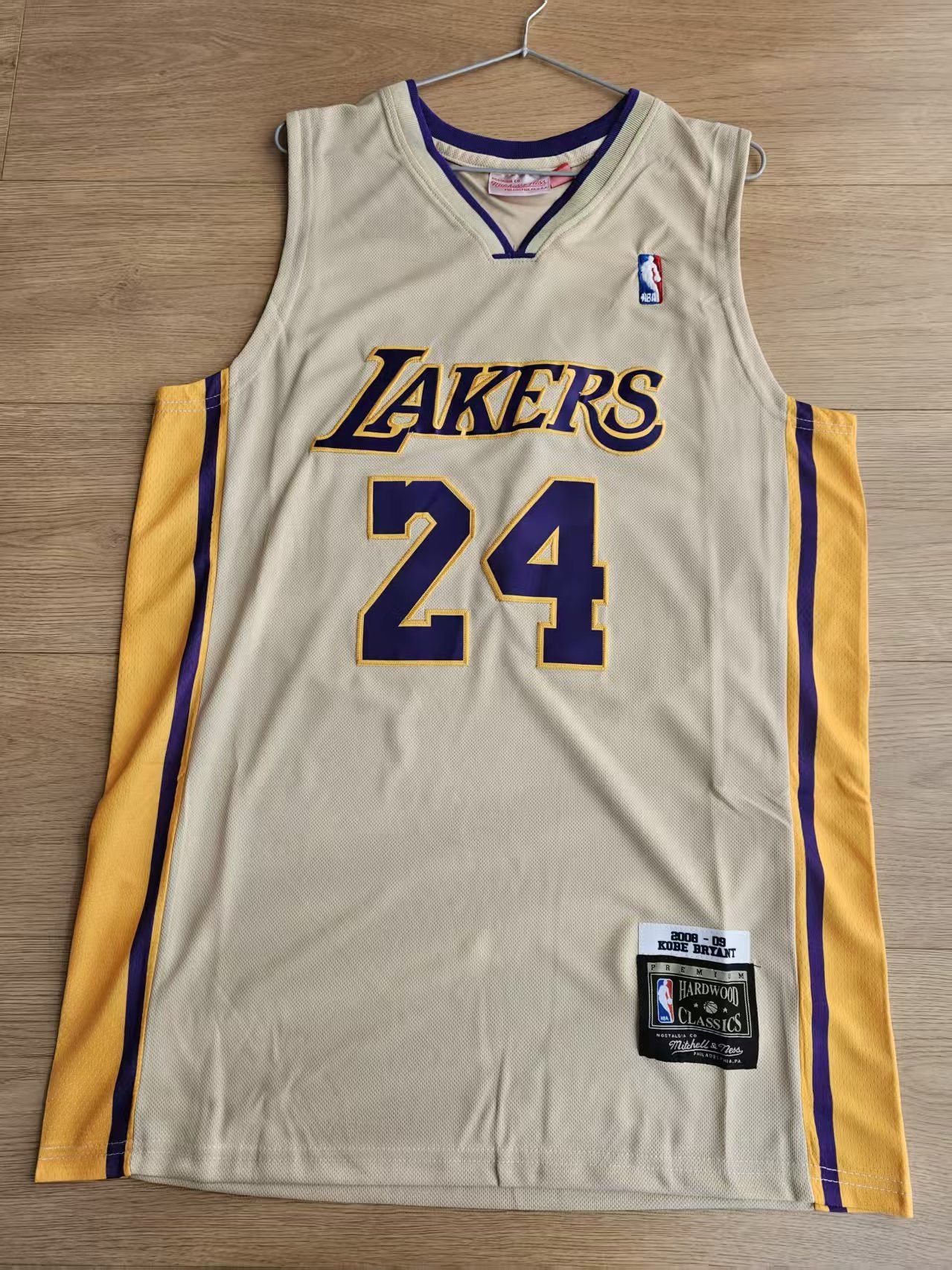 NBA Angeles Lakers #24 Kobe Bryant Jersey Size US M / EU 48-50 / 2 - 2 Thumbnail