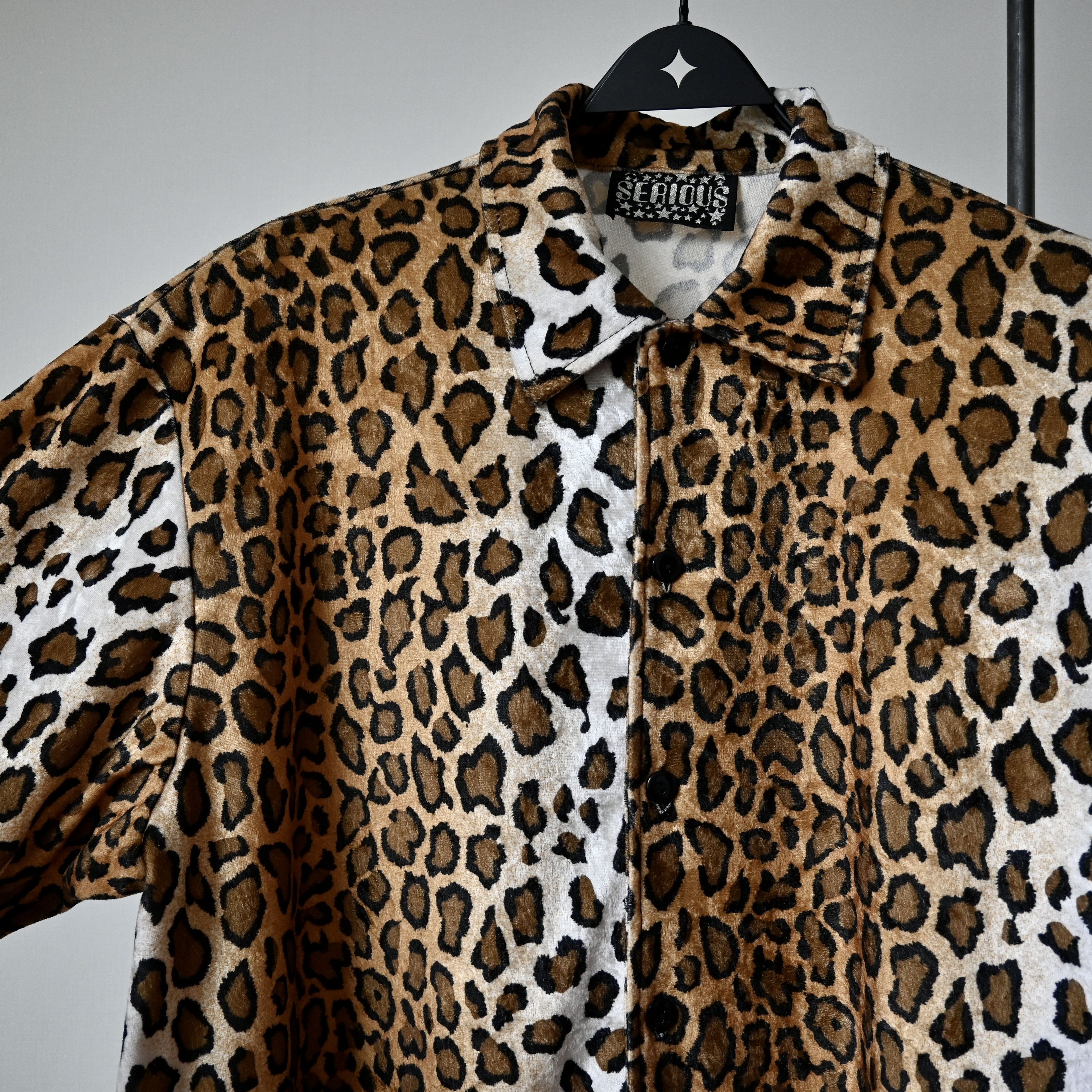 Vintage VTG 1990s Serious Clothing leopard fabric short sleeve shirt Size US L / EU 52-54 / 3 - 3 Thumbnail