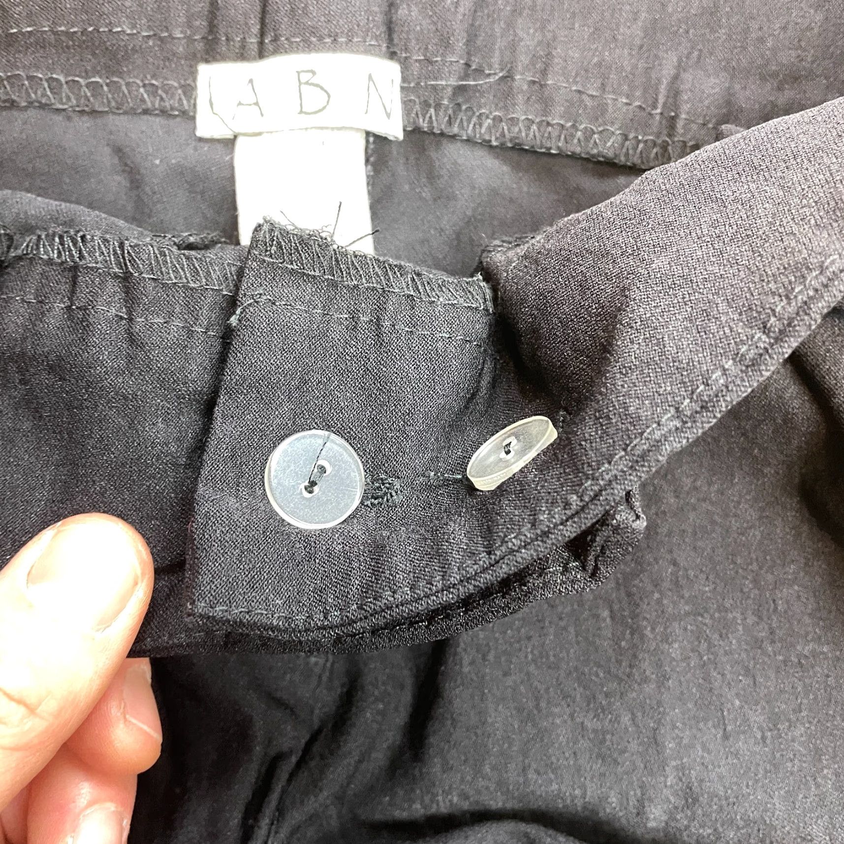 Vintage A.B.N Capri Pants Womens 8 Black Nylon Rayon Spandex Stretch Solid Capris Cropped Capris Regular Fit Womens Size 30" / US 8 / IT 44 - 6 Thumbnail