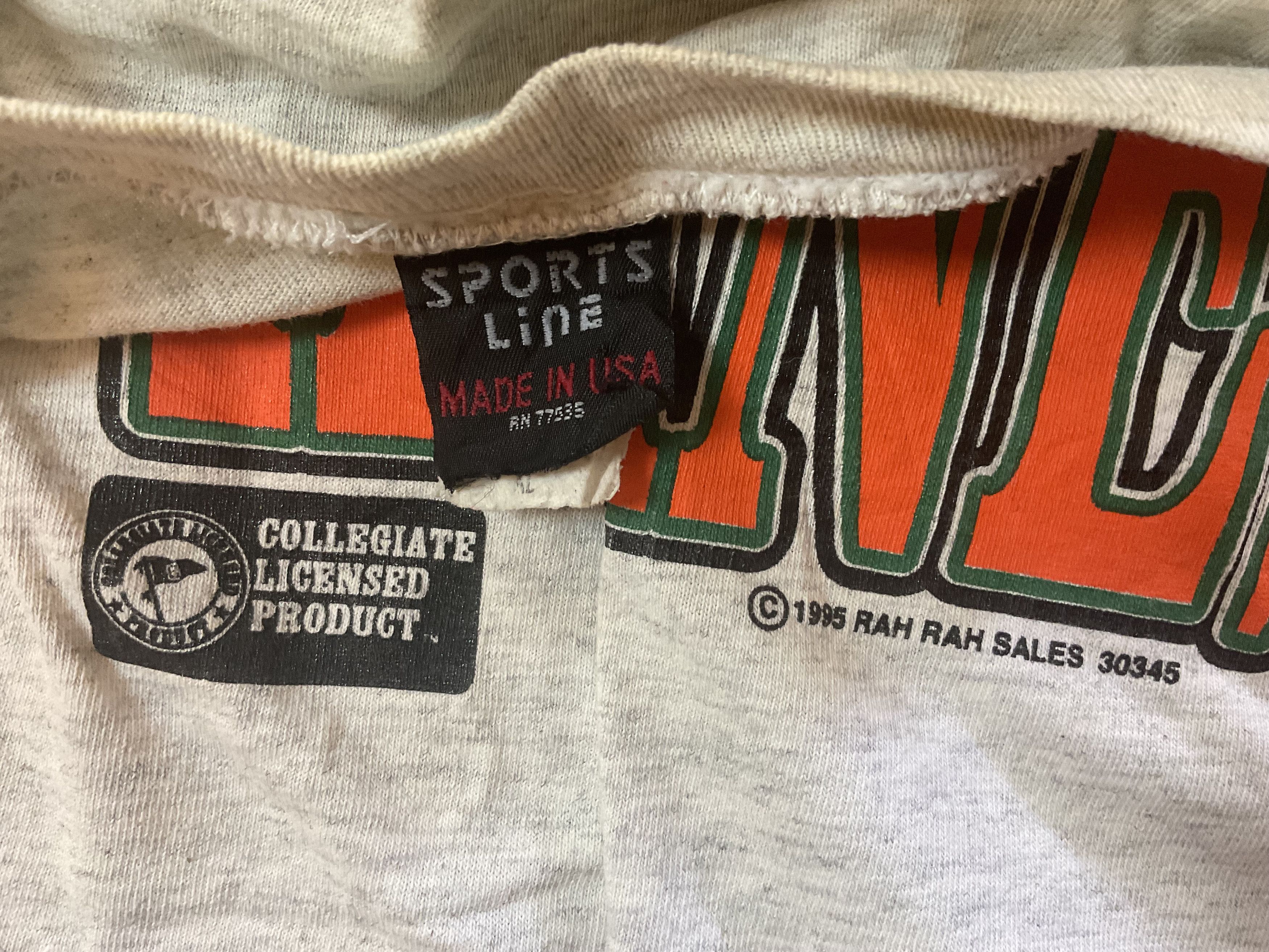 NCAA Vintage 1995 Miami Hurricanes T-Shirt with Orange Sleeve Size US XL / EU 56 / 4 - 4 Thumbnail