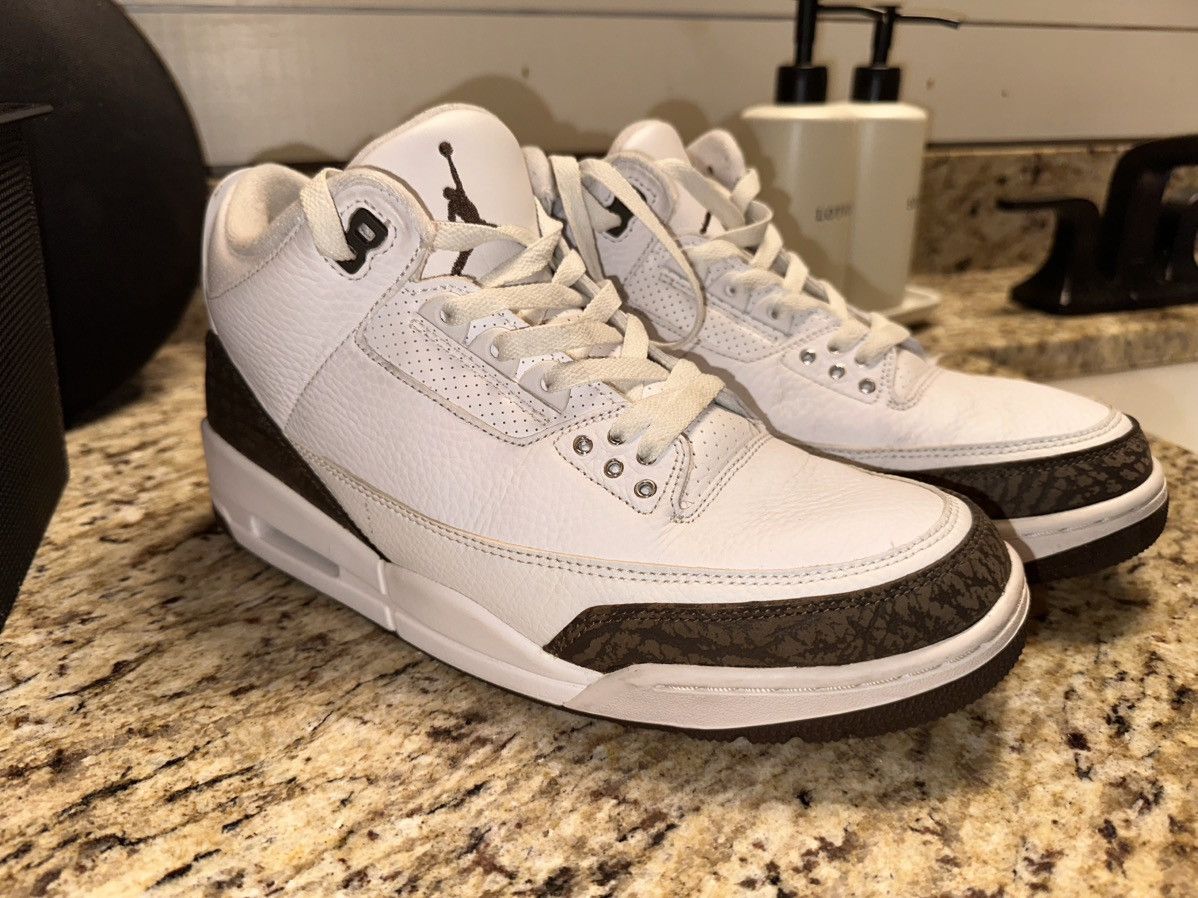 Jordan Brand Jordan 3 Mocha Size US 10.5 / EU 43-44 - 3 Thumbnail