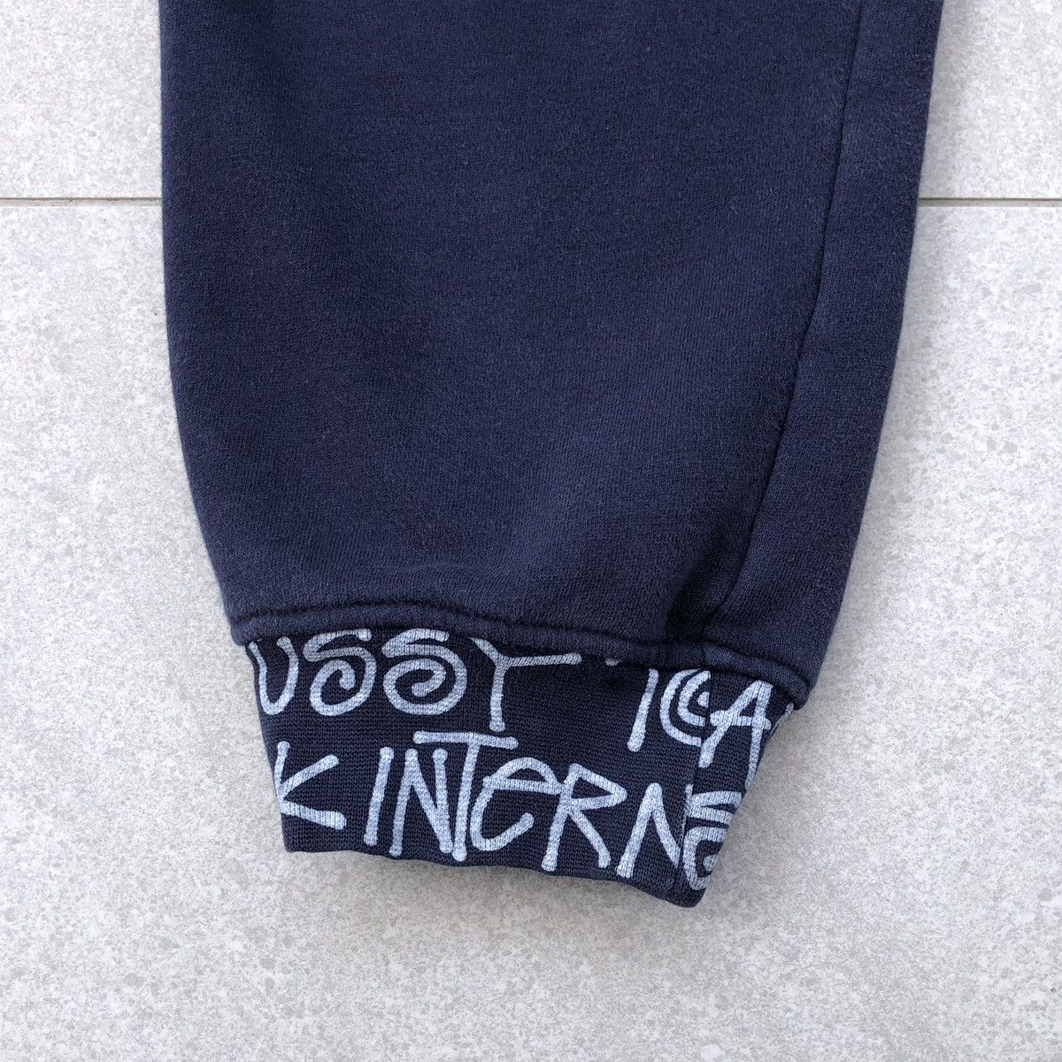 Stussy Vintage Stussy Japan Wordwide Blue Black Sweatpants Size US 32 / EU 48 - 9 Thumbnail
