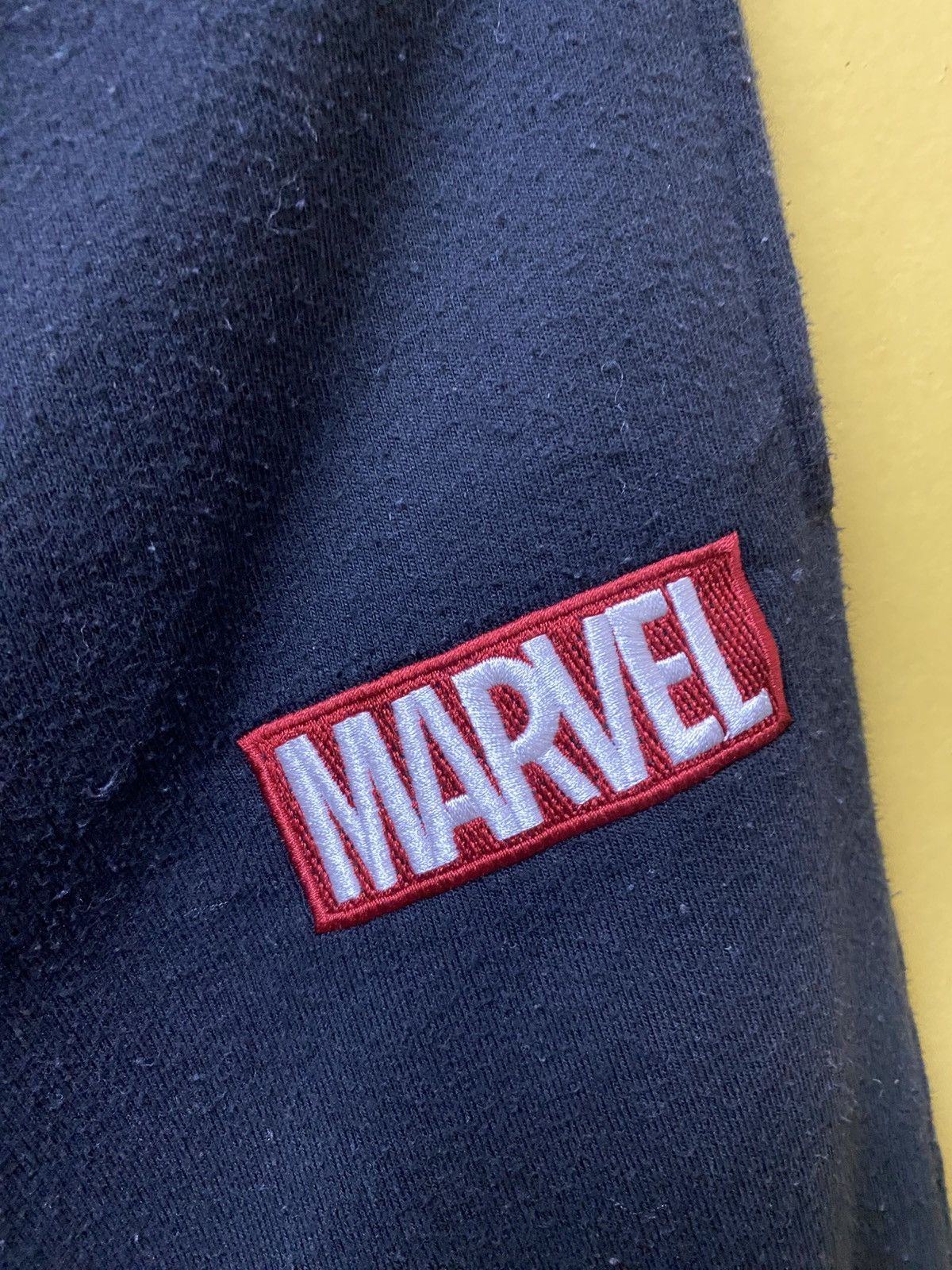 Marvel Comics Marvel Sweatshirt and Marvel Sweatpants Size US 32 / EU 48 - 9 Thumbnail