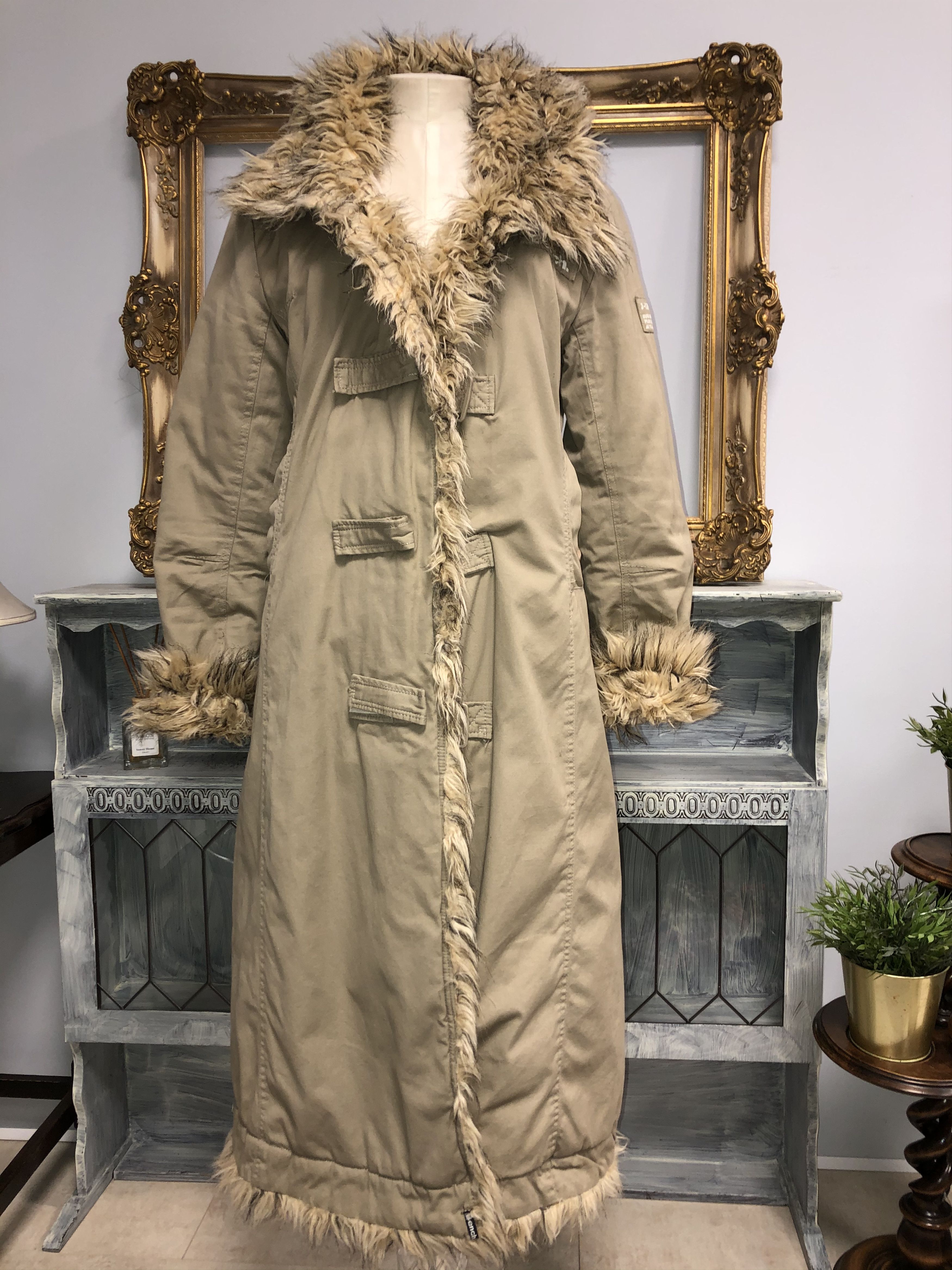 image of 90's Long Winter Coat Shaggy Fur Hood Bench Size Xs/s/m in Beige, Women's