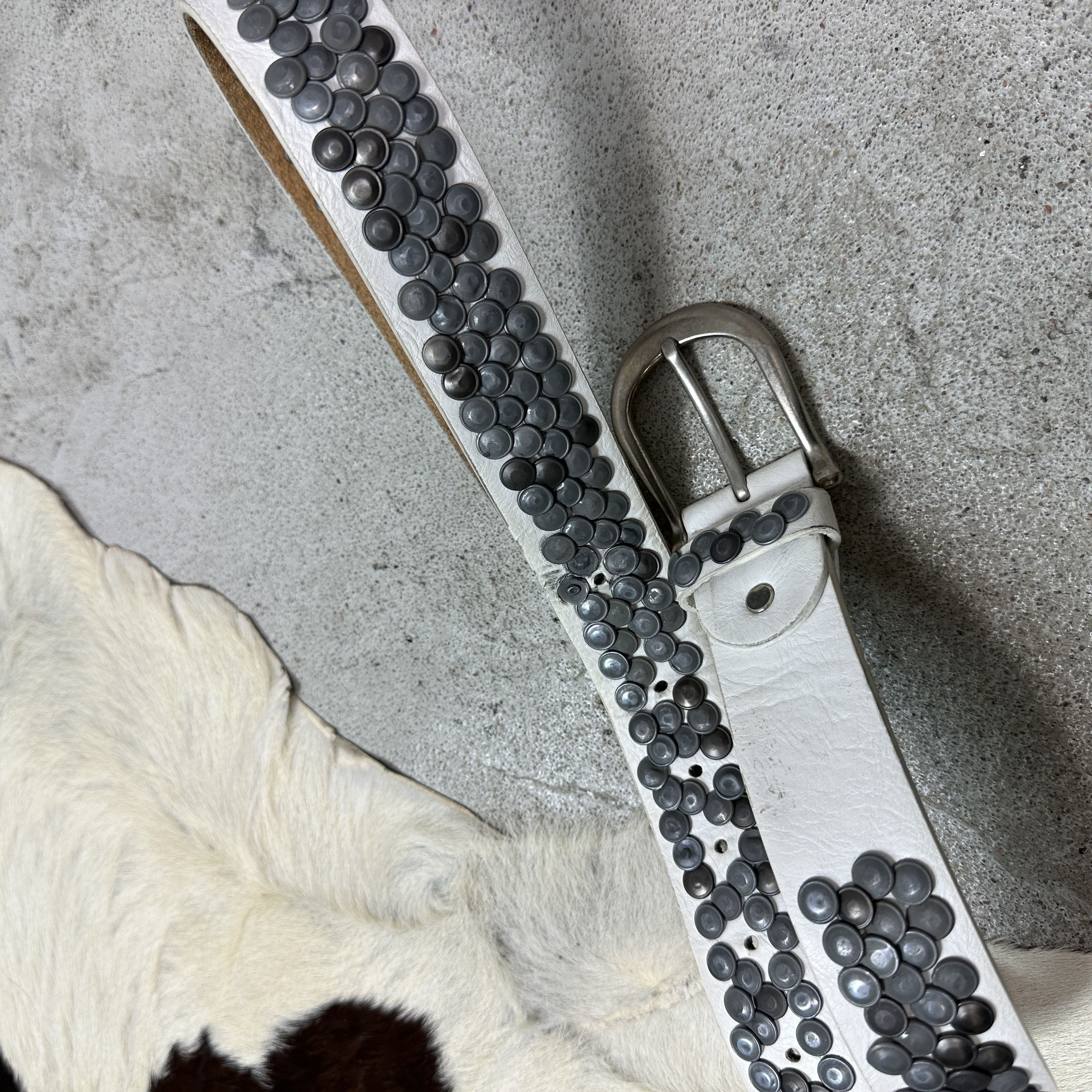 Vintage Vintage Avant Garde Grunge Studded Belt 00s Size ONE SIZE - 4 Thumbnail