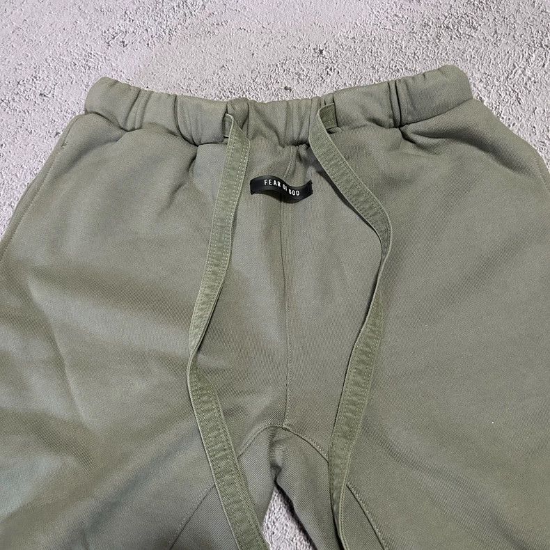Fear of God Fear of God The sixth third place green sweatpants Size US 28 / EU 44 - 2 Thumbnail