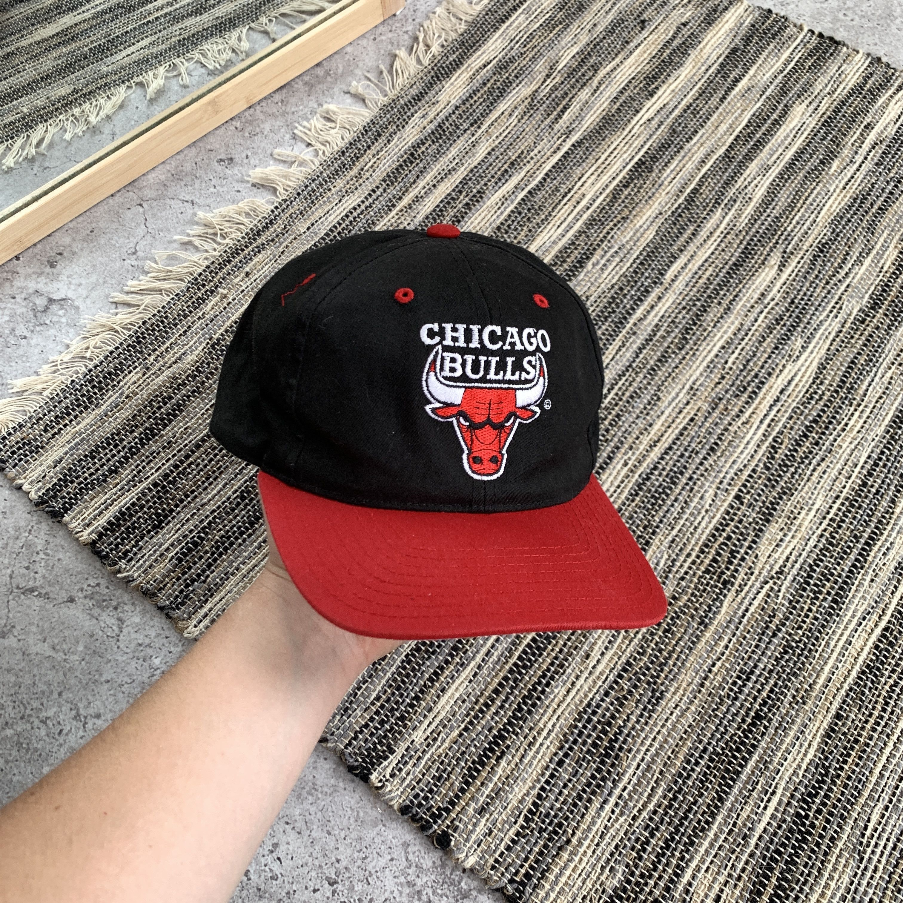 NBA Vintage Chicago Bulls 90s Embroidered Black Baseball Cap Hat Size ONE SIZE - 2 Thumbnail