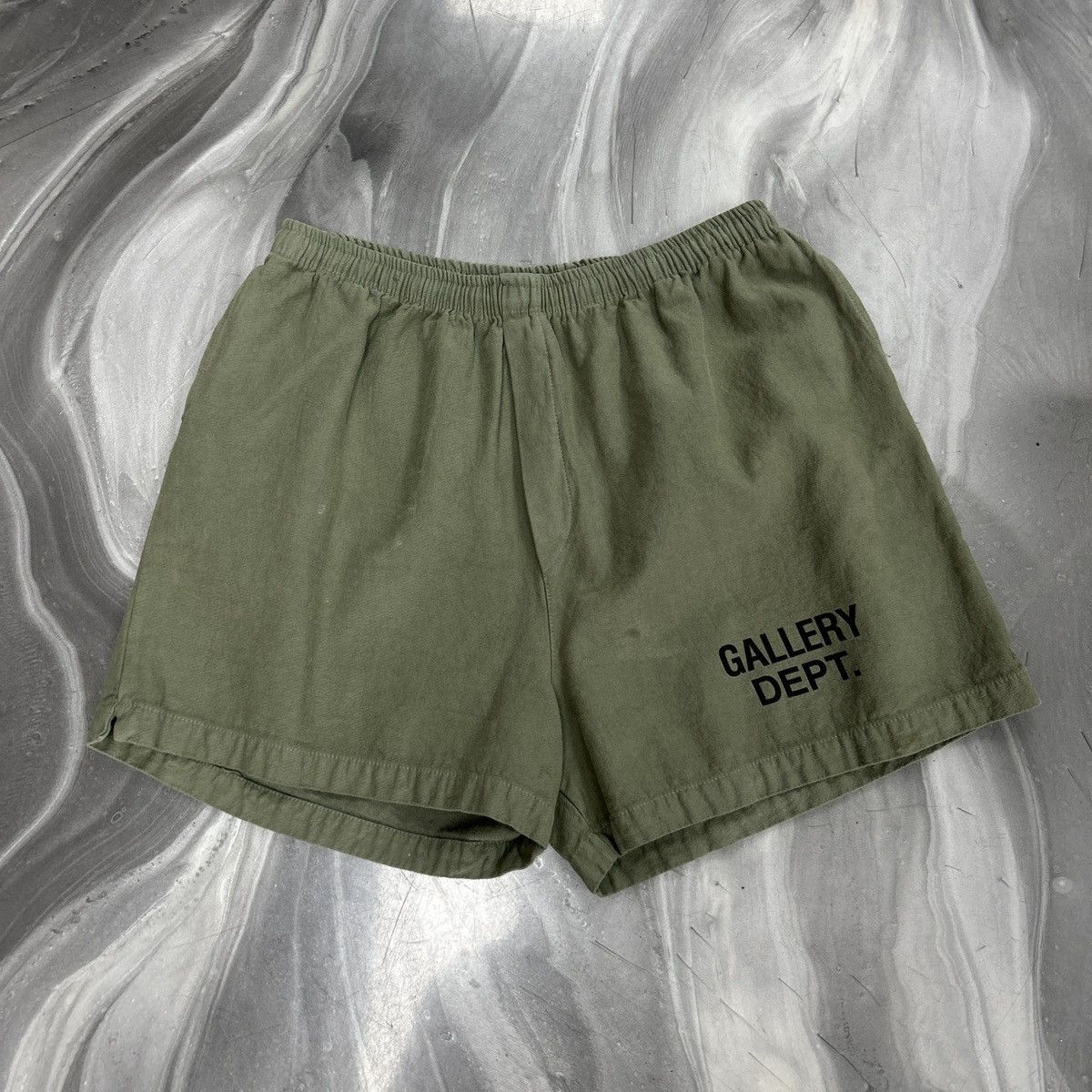 Gallery Dept. Gallery Dept. Zuma Short Olive Size US 36 / EU 52 - 1 Thumbnail