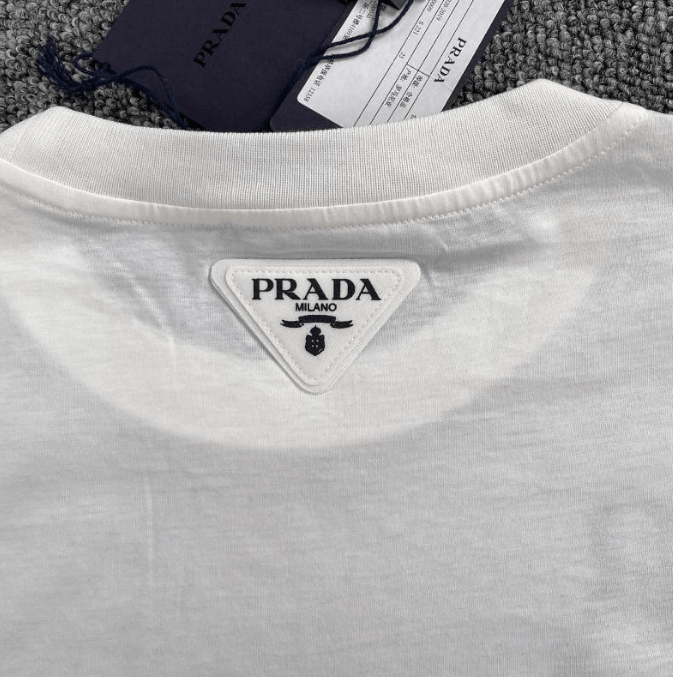 Prada Prada Long Sleeve T-shirt Size US L / EU 52-54 / 3 - 5 Thumbnail
