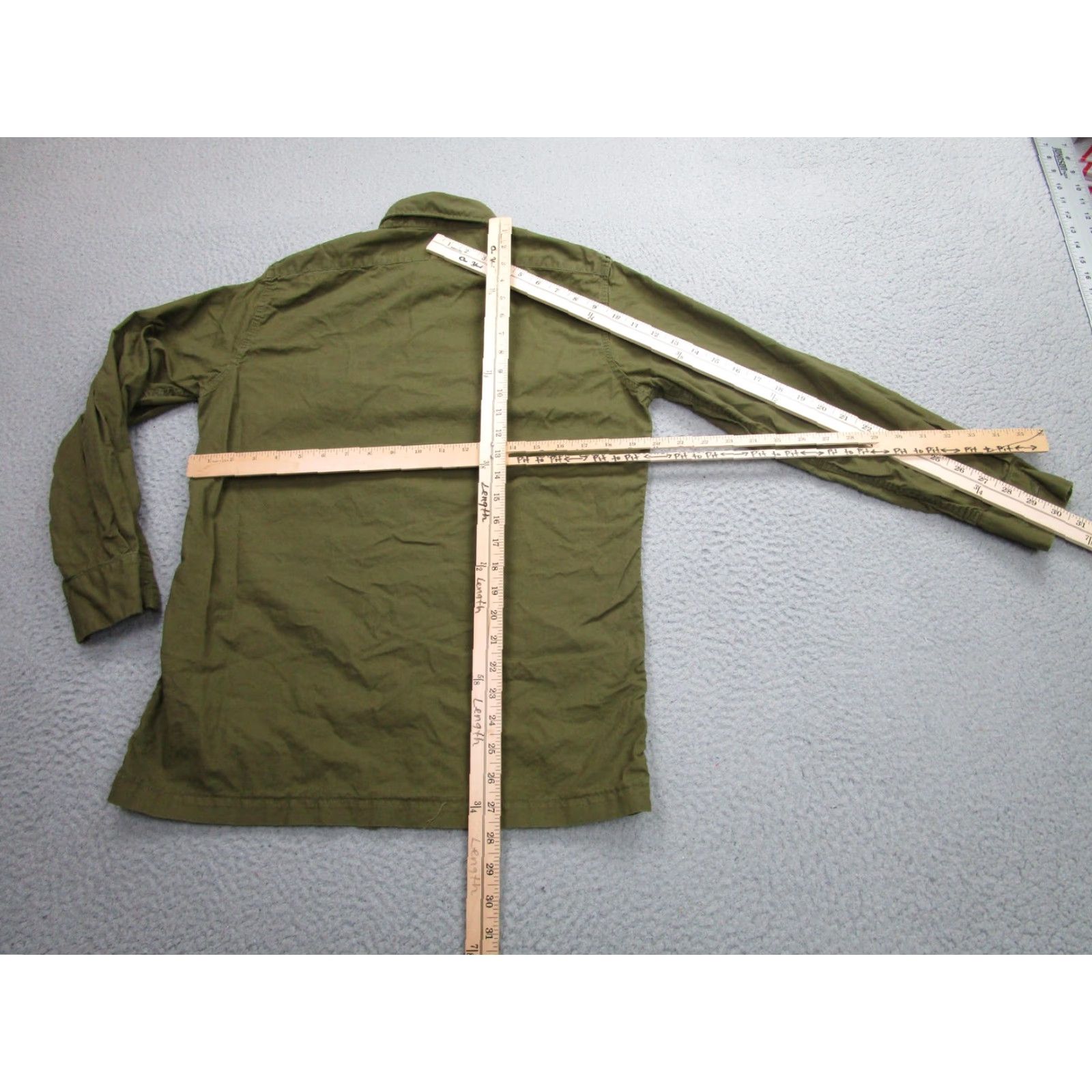 Olive VINTAGE Military Field Shirt Mens Medium Olive Green Epaulet Utility Sanforized Long Sleeve Button-Up Shirt Mens Medium Green military Size US L / EU 52-54 / 3 - 7 Thumbnail