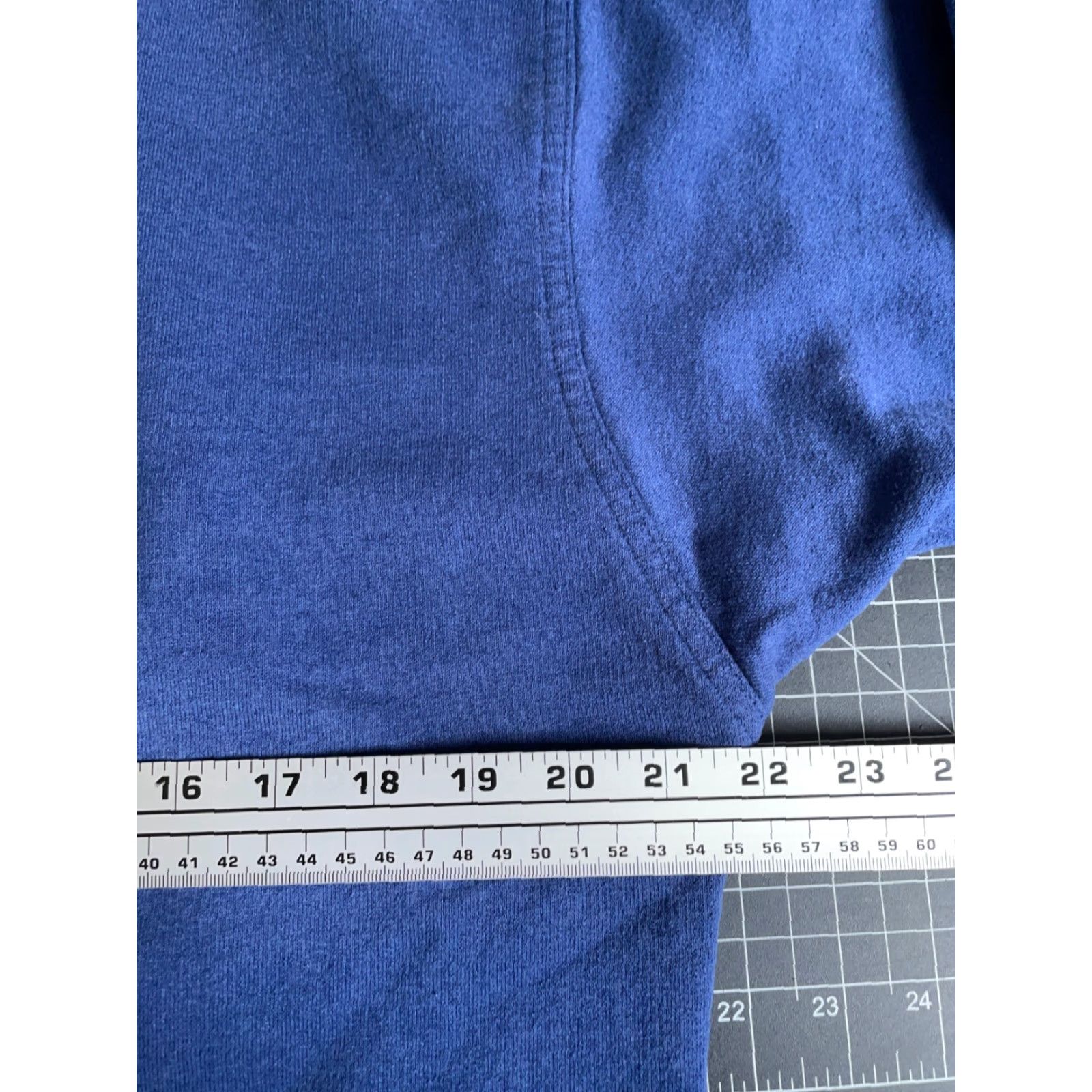 Vintage VINTAGE Big Easy Embroidered Sweatshirt Alligator 90s New Orleans 50/50 Cotton/Poly Adult Large Blue Mens Sweatshirt Size US L / EU 52-54 / 3 - 5 Thumbnail