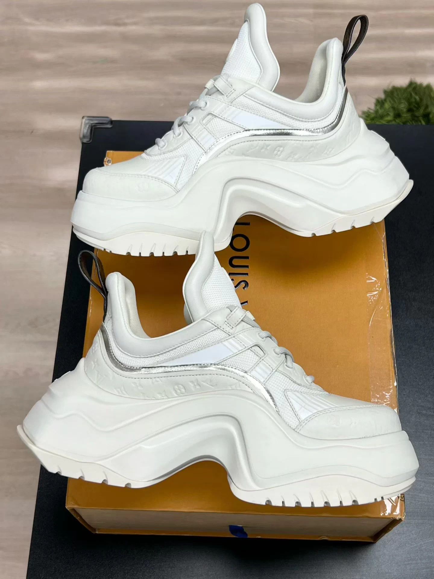 Louis Vuitton LV Archlight Platform Cream 37.5 like new Size US 6.5 / IT 36.5 - 6 Thumbnail
