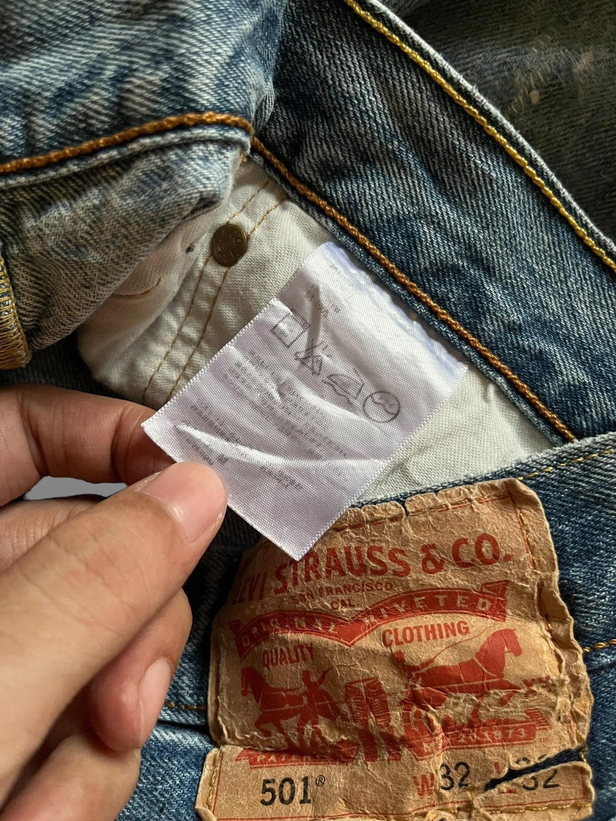 Levi's Vintage Levis 501 Selvedge Blue Denim Distressed Loose Jeans Size US 31 - 11 Thumbnail