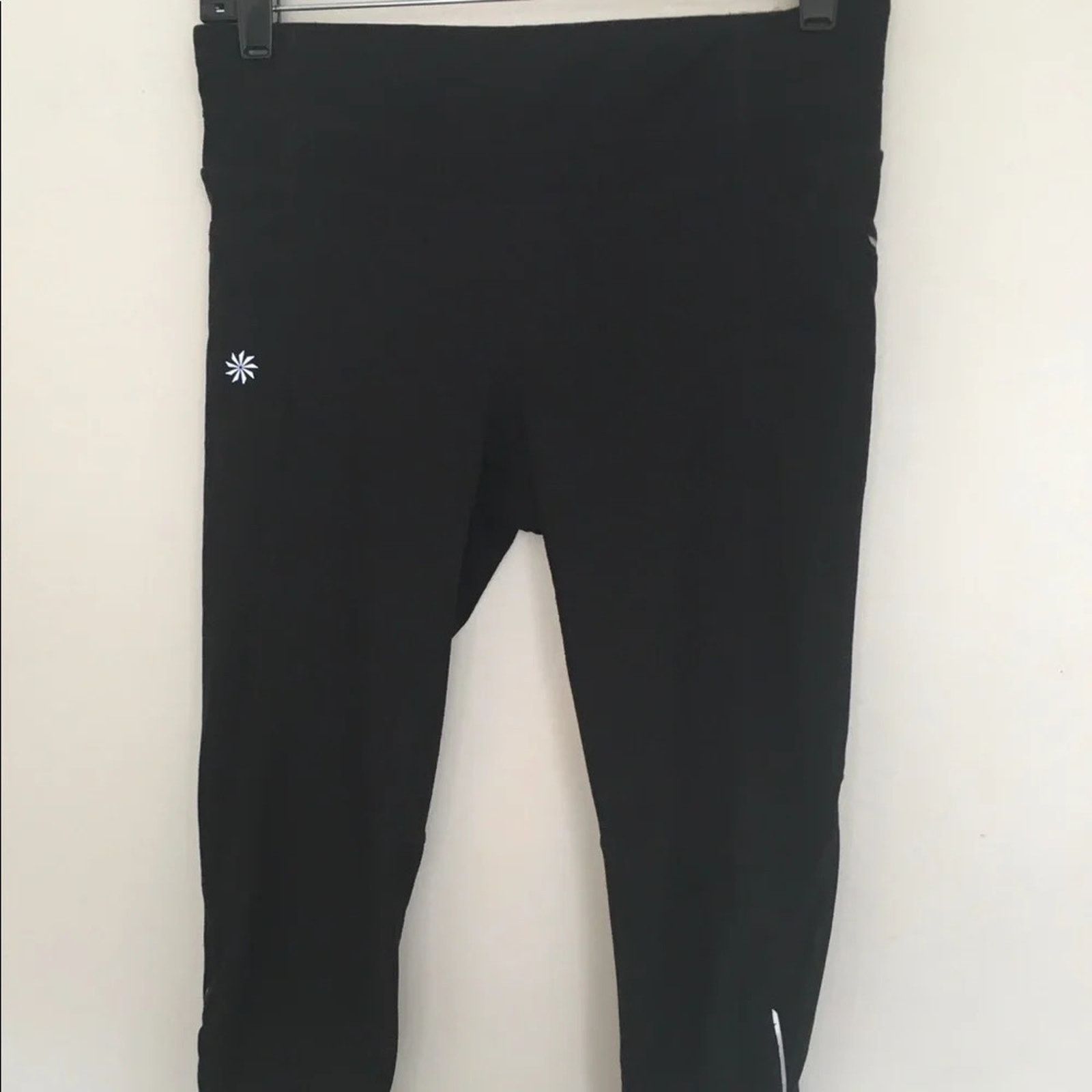 Athleta Athleta capri leggings, size small Size 27" / US 4 / IT 40 - 1 Thumbnail