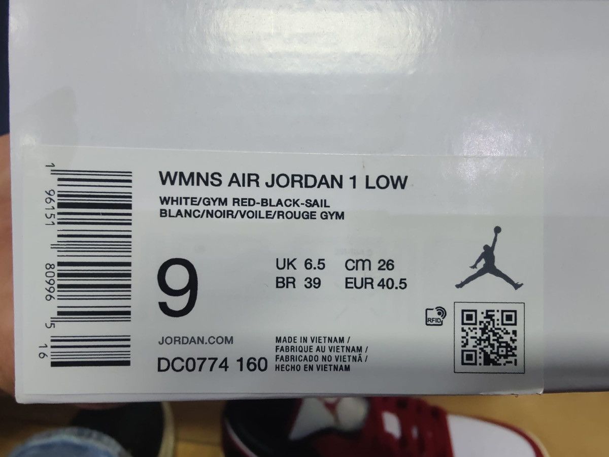Jordan Brand Air Jordan 1 Low WMNS Reverse Black Toe 2022 EU 40.5-US 9 Size US 7.5 / EU 40-41 - 9 Thumbnail