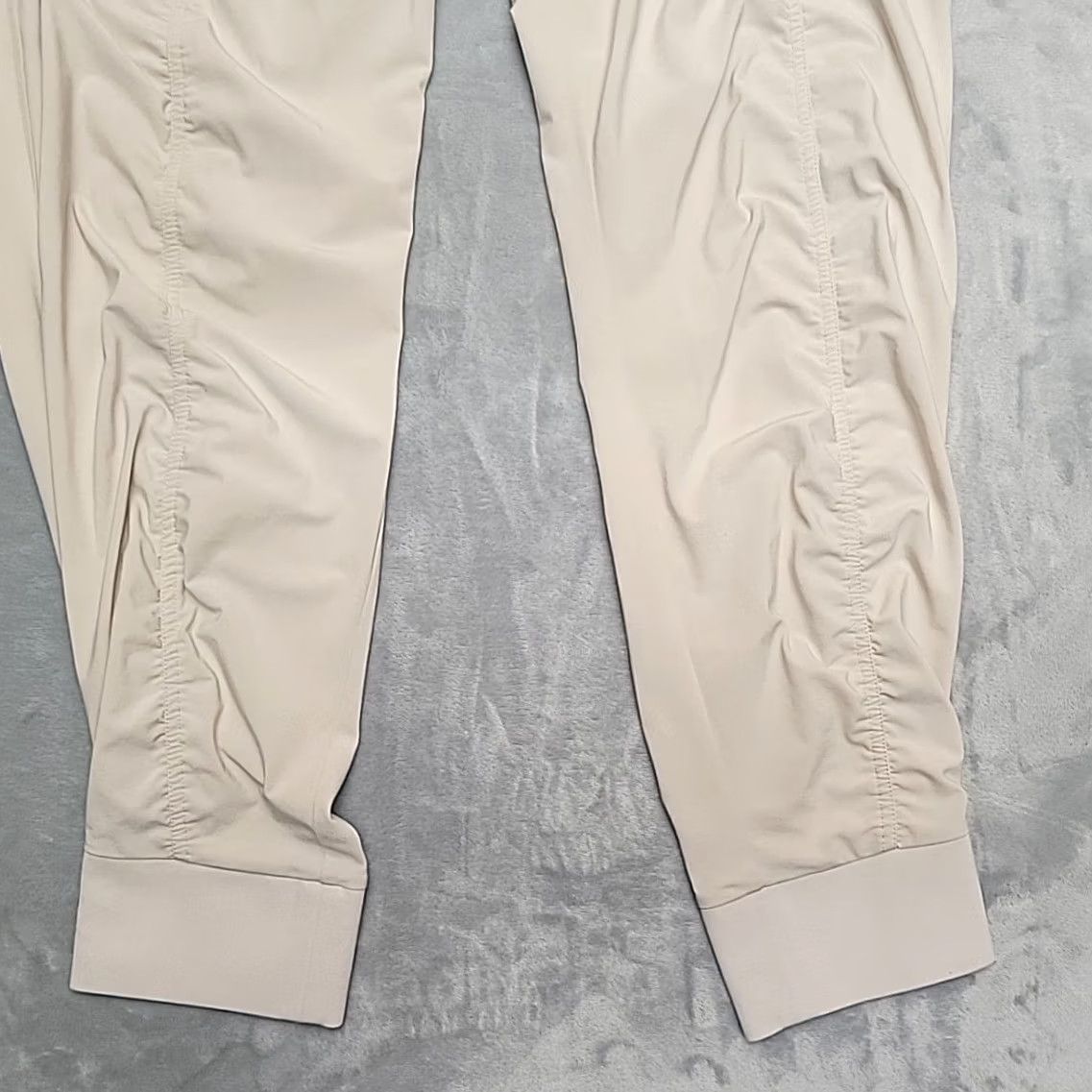 Athleta Athleta Attitude II Pant Womens 16 Beige Stretch Performance Jogger Comfort Easy Care Lightweight Spandex Polyester Solid 90s Sports USA Womens Size 38" / US 16 / IT 52 - 2 Thumbnail