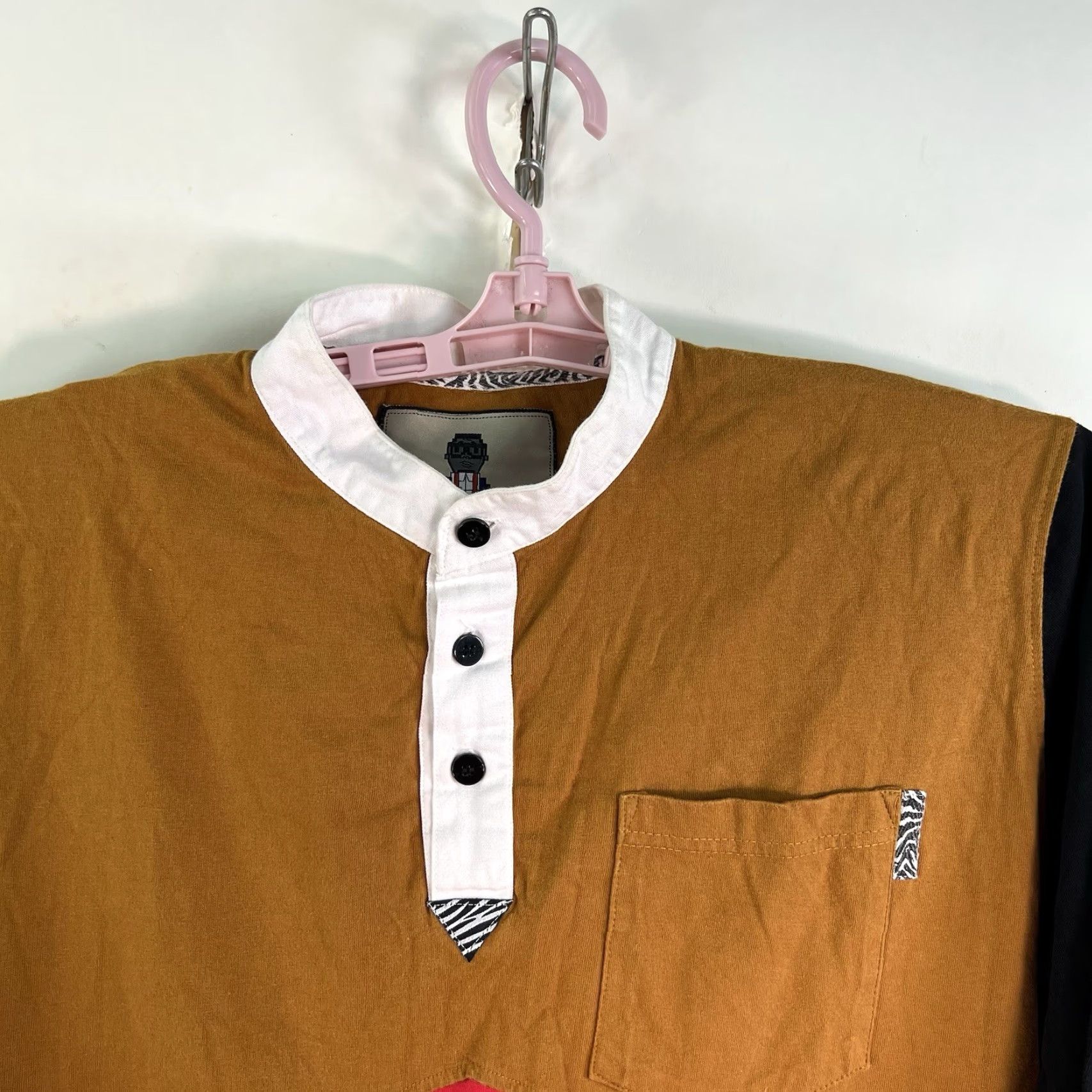 Vintage Rick Wierdo Mens Shirt Gold Long Sleeve L Vintage Graphic Print Crew Neck Funny Theme ♥ Size US L / EU 52-54 / 3 - 4 Thumbnail