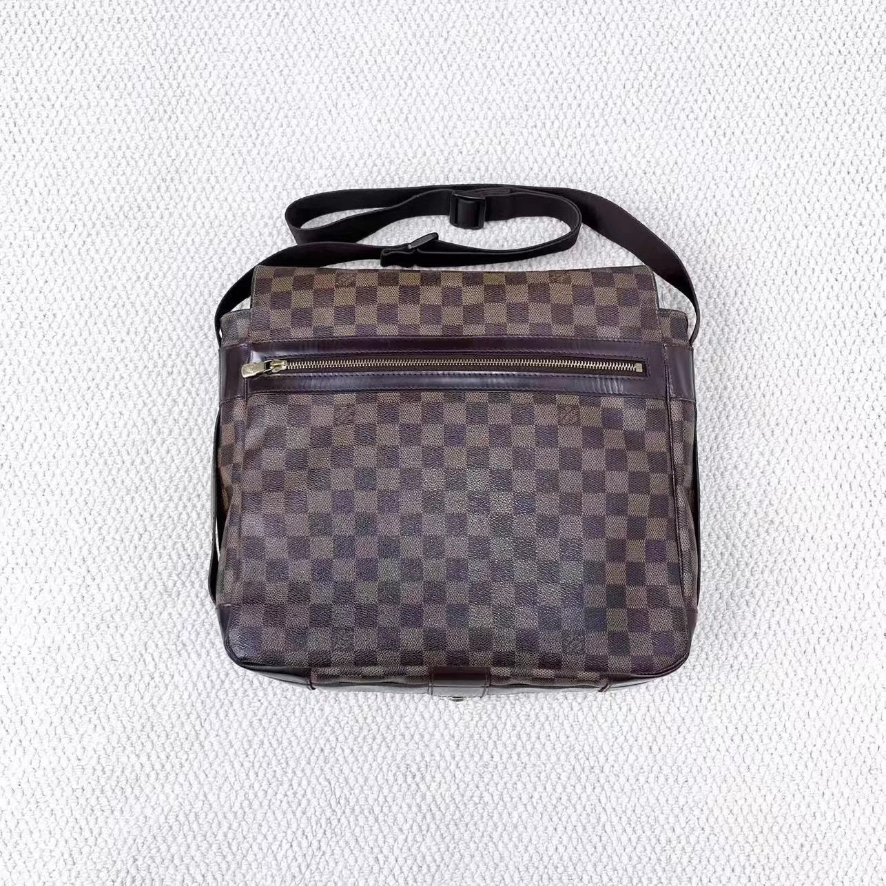 Louis Vuitton Louis Vuitton Monogram Messenger Bag 32cm 98% New Size ONE SIZE - 2 Thumbnail