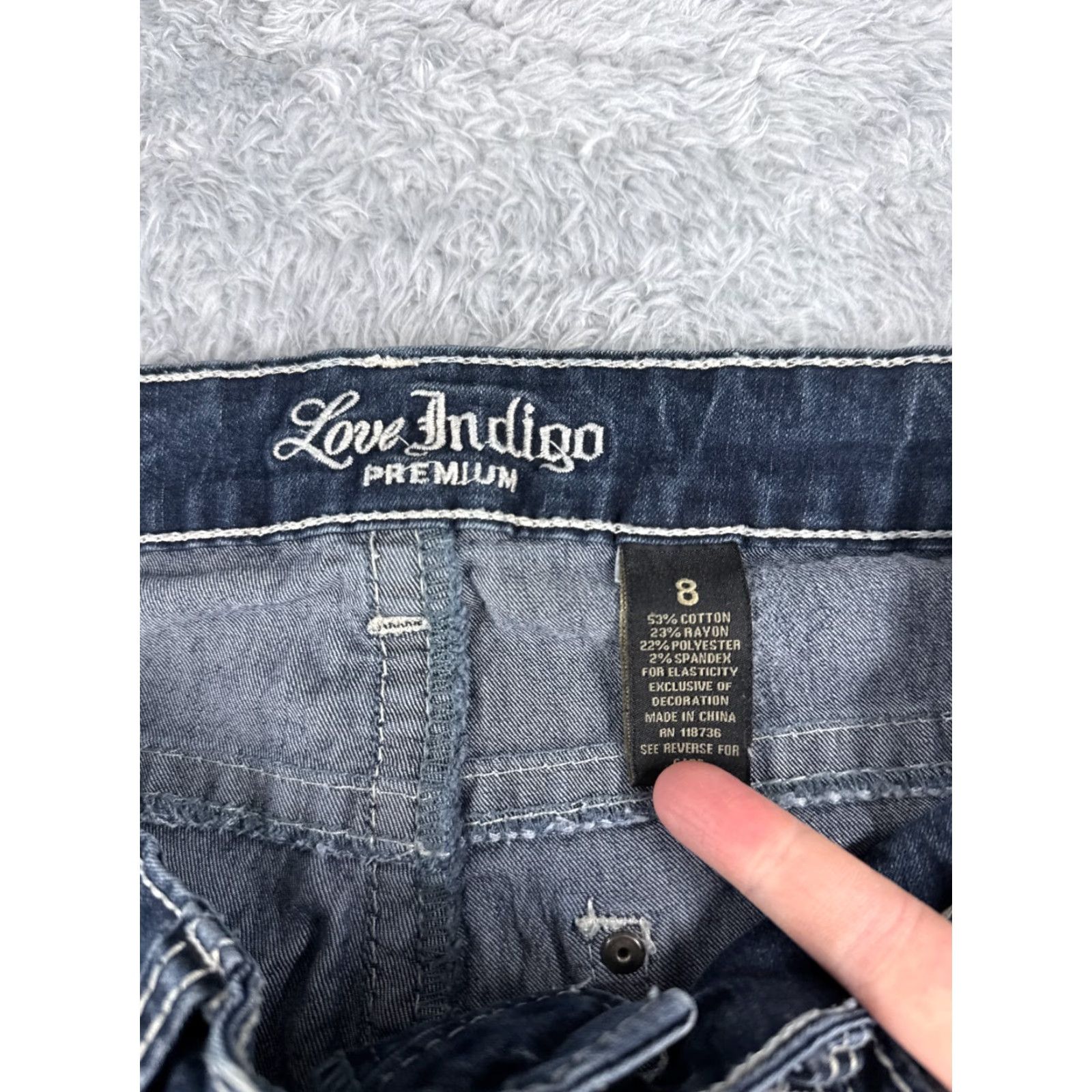 Denime Love Indigo Jeans Women 8 Blue Denim Flared Low Rise 30x30 Embroidered Sequin 5-Pocket Cotton Blend Medium Wash Vintage No N/A Size 30" / US 8 / IT 44 - 6 Thumbnail