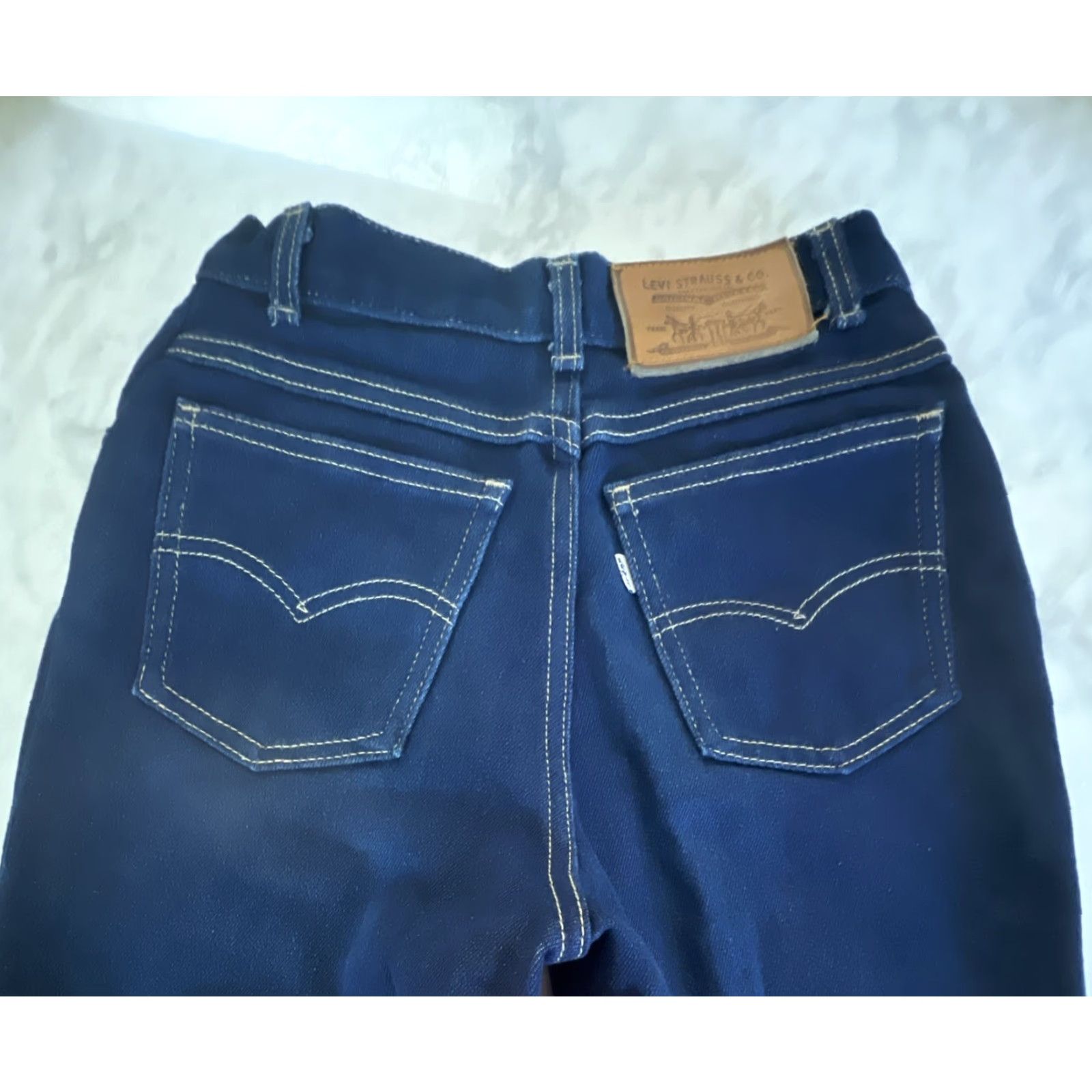 Levi's VINTAGE Levi's Jeans Women's 12 Mid Rise 30 Inseam Cotton Western Blue 1990s Mens? Women’s? Size 34" / US 12 / IT 48 - 6 Thumbnail