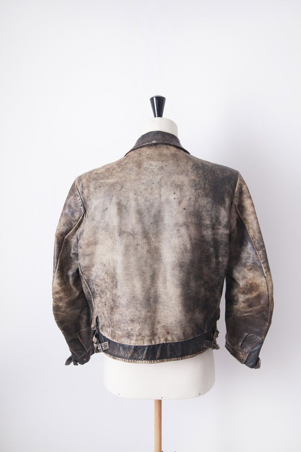 Vintage Vintage 1940's leather biker jacket Size US M / EU 48-50 / 2 - 4 Thumbnail