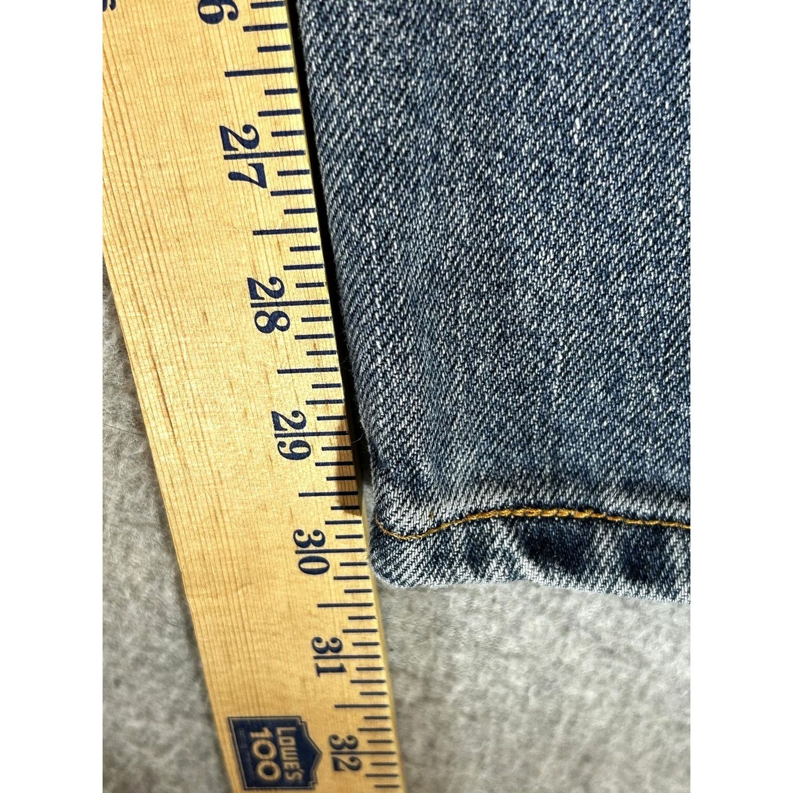 Levi's VINTAGE Levi's 505 Jeans Mens Regular Fit Straight Blue Medium Wash 34x30 Denim 100% Cotton Jeans Mens Size US 34 / EU 50 - 4 Thumbnail