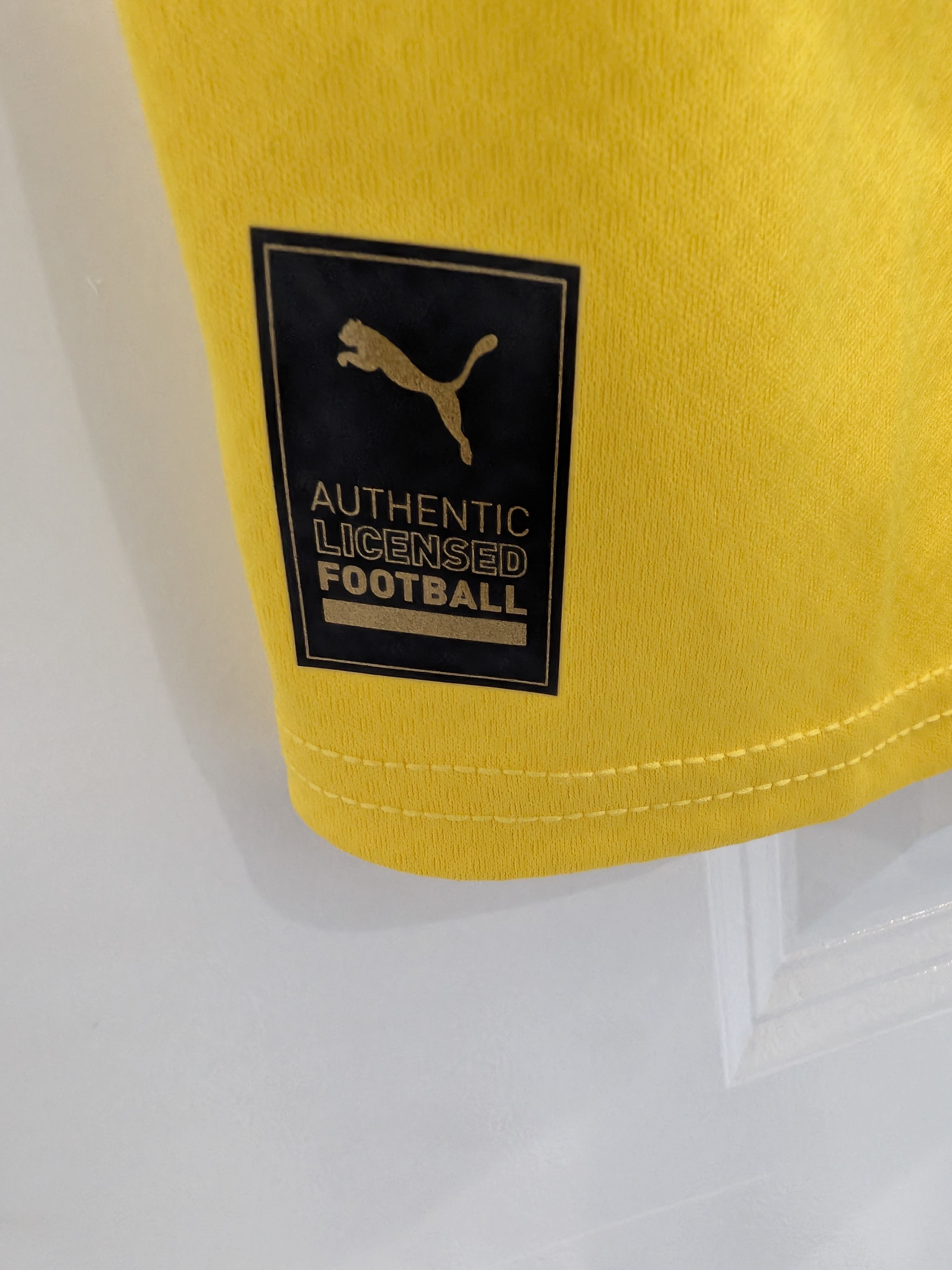 Puma 22/23 Borussia Dortmund Home Jersey Size US L / EU 52-54 / 3 - 6 Thumbnail
