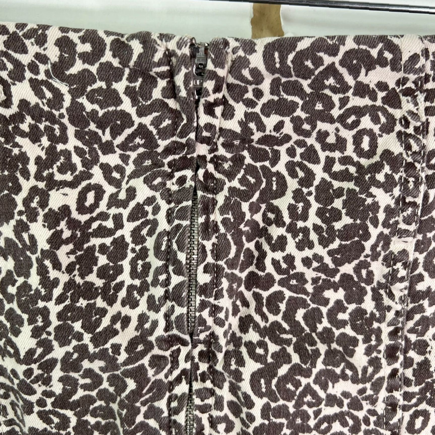 Free People Free People Skirt Womens 4 Mini Denim Leopard Print Zip Pockets Multicolor Cotton Polyester Spandex Punk Size 27" / US 4 / IT 40 - 4 Thumbnail
