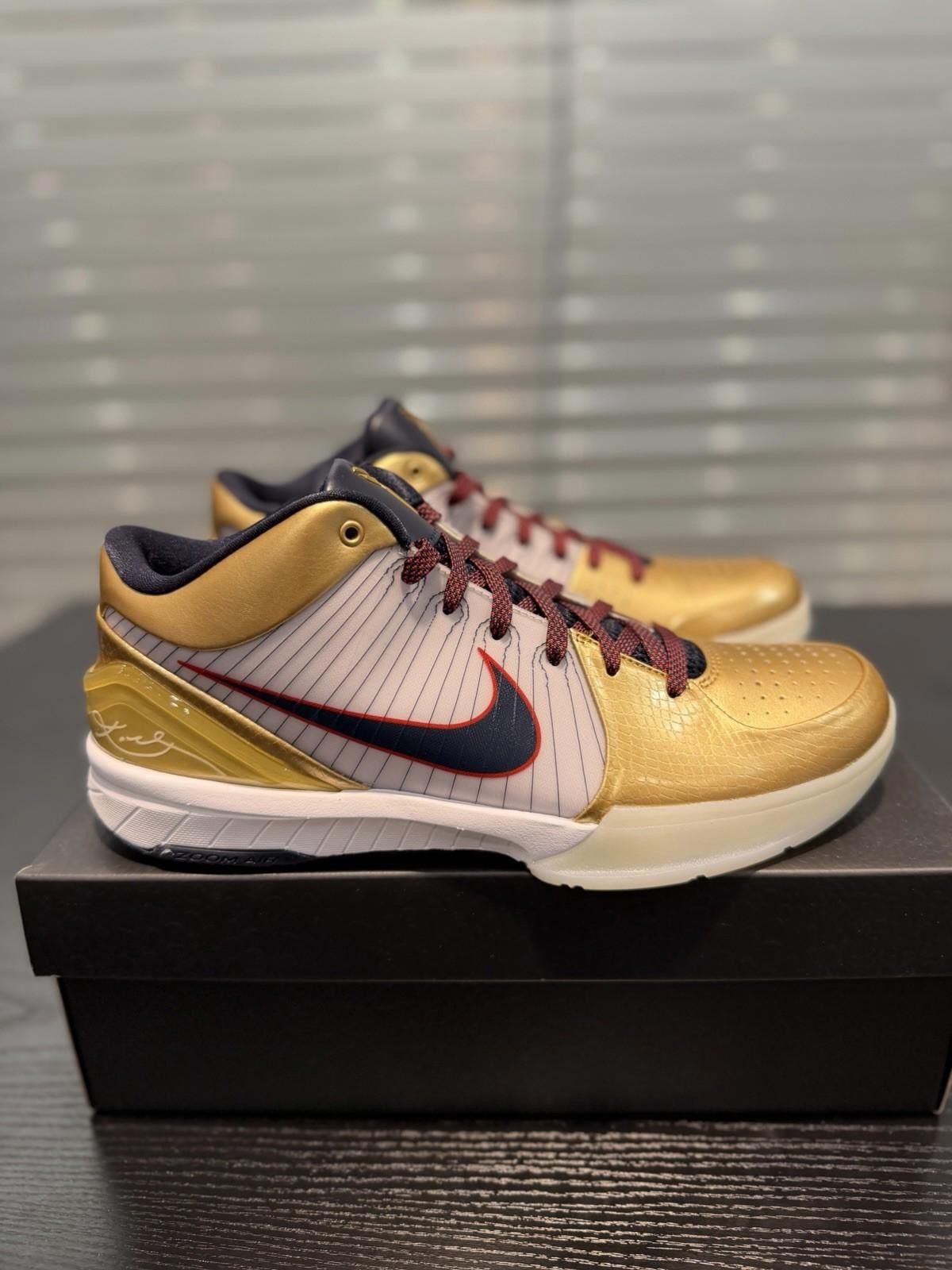 Nike Nike Kobe IV Protro Gold Medal 10.5 Kobe Zoom 4 Gold Medal Size US 10.5 / EU 43-44 - 2 Thumbnail