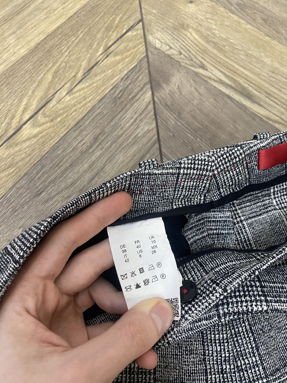 Hugo × Hugo Boss × Vintage Vintage Hugo Boss Luxury Women’s Suit Size M / US 6-8 / IT 42-44 - 23 Thumbnail