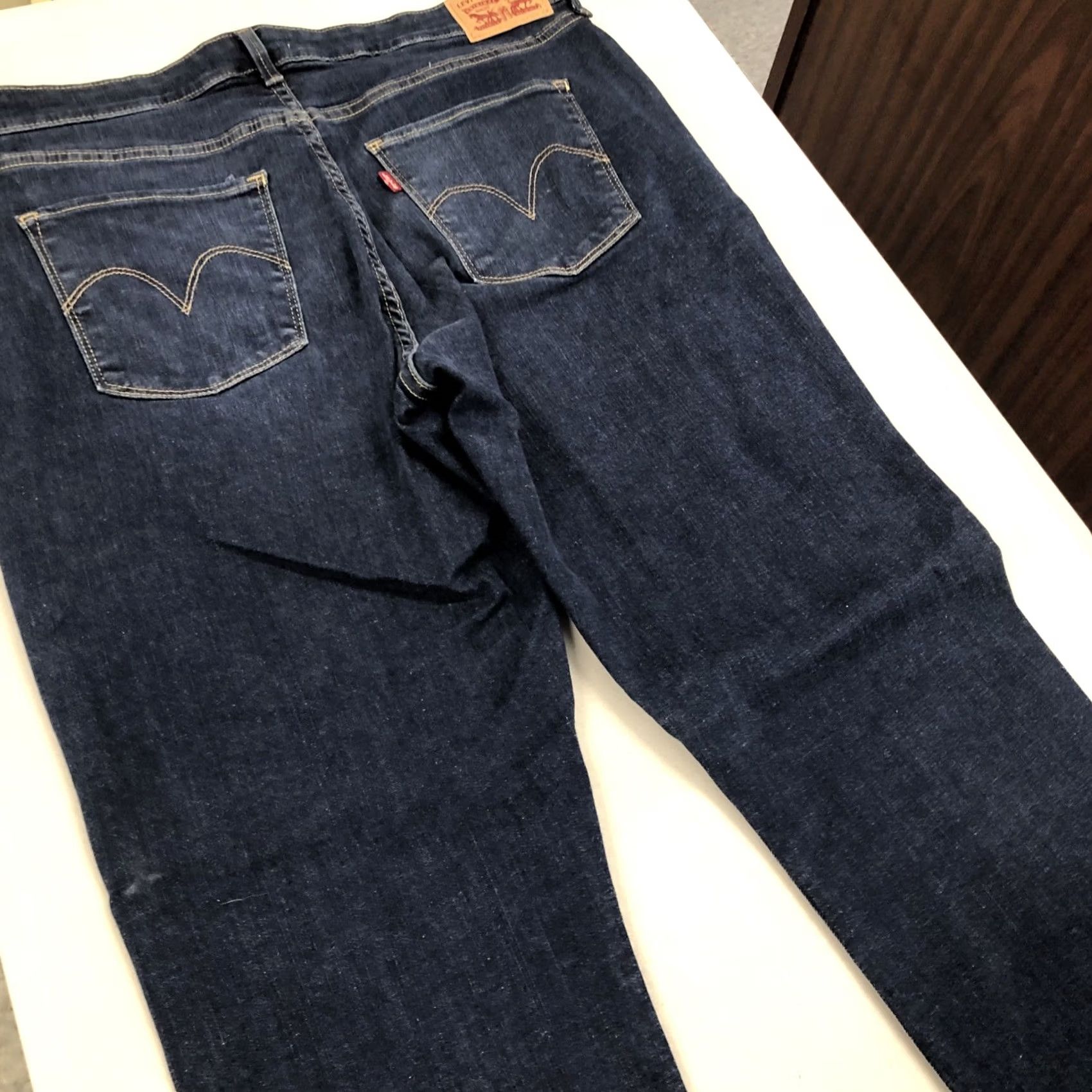 Levi's Levi’s Signature Mens Jeans 35 x 28.5 Mid Rise Skinny Dark Wash Denim 5-Pocket Zip Slim Blue Mens Regular Size M Size US 31 - 3 Thumbnail