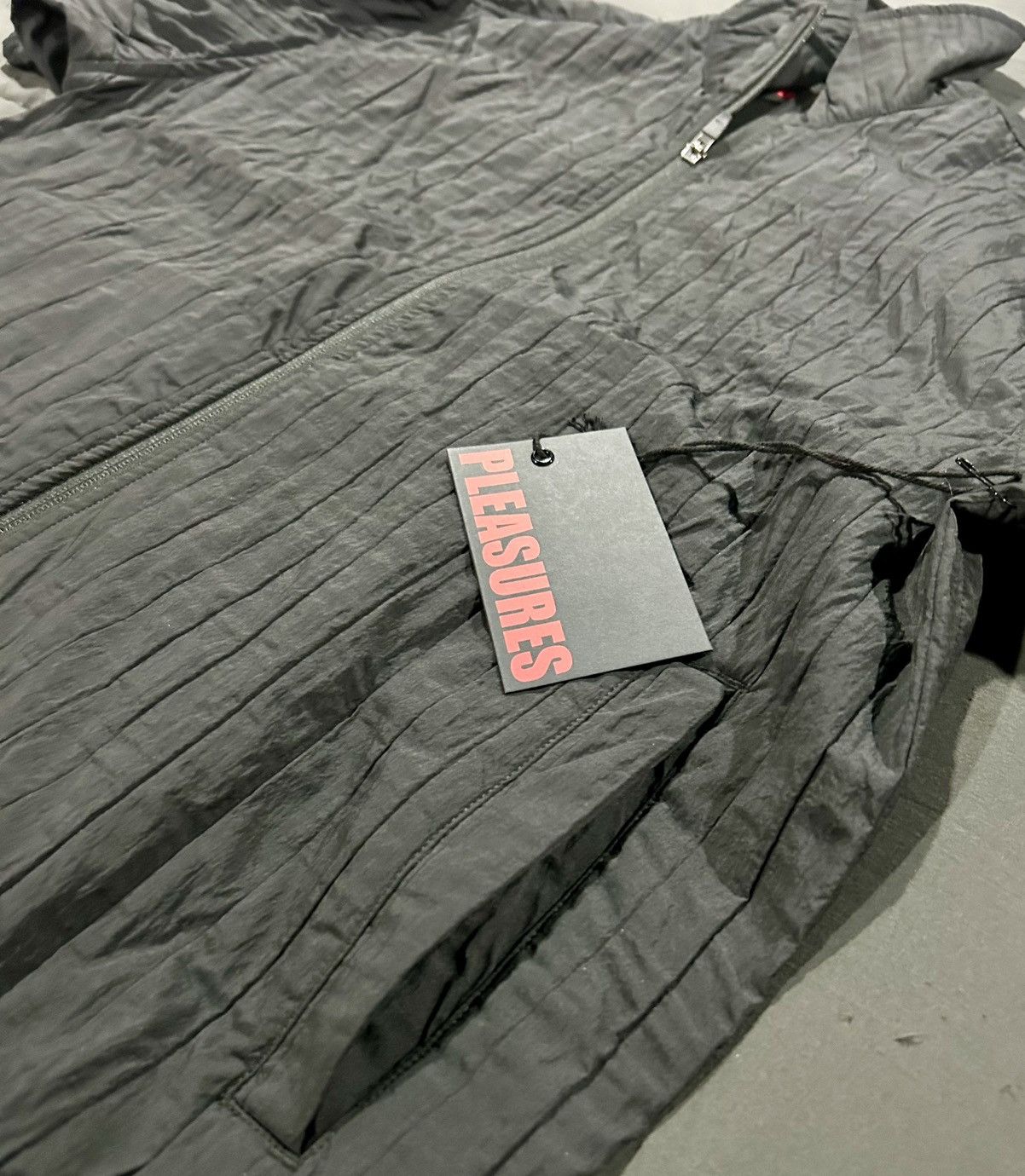 Pleasures PLEASURES Rescue Pleated Track Jacket – Black size large Size US L / EU 52-54 / 3 - 14 Thumbnail