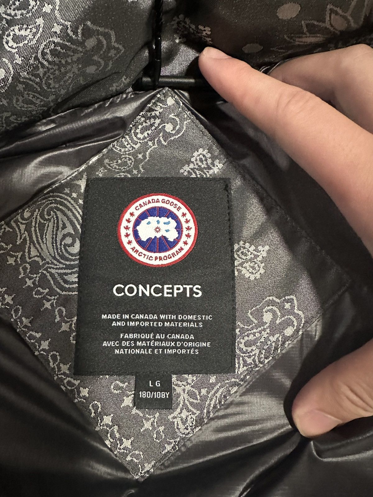Canada Goose Limited Edition Canada Goose x CNCPTs Crofton Vest Size US L / EU 52-54 / 3 - 5 Thumbnail