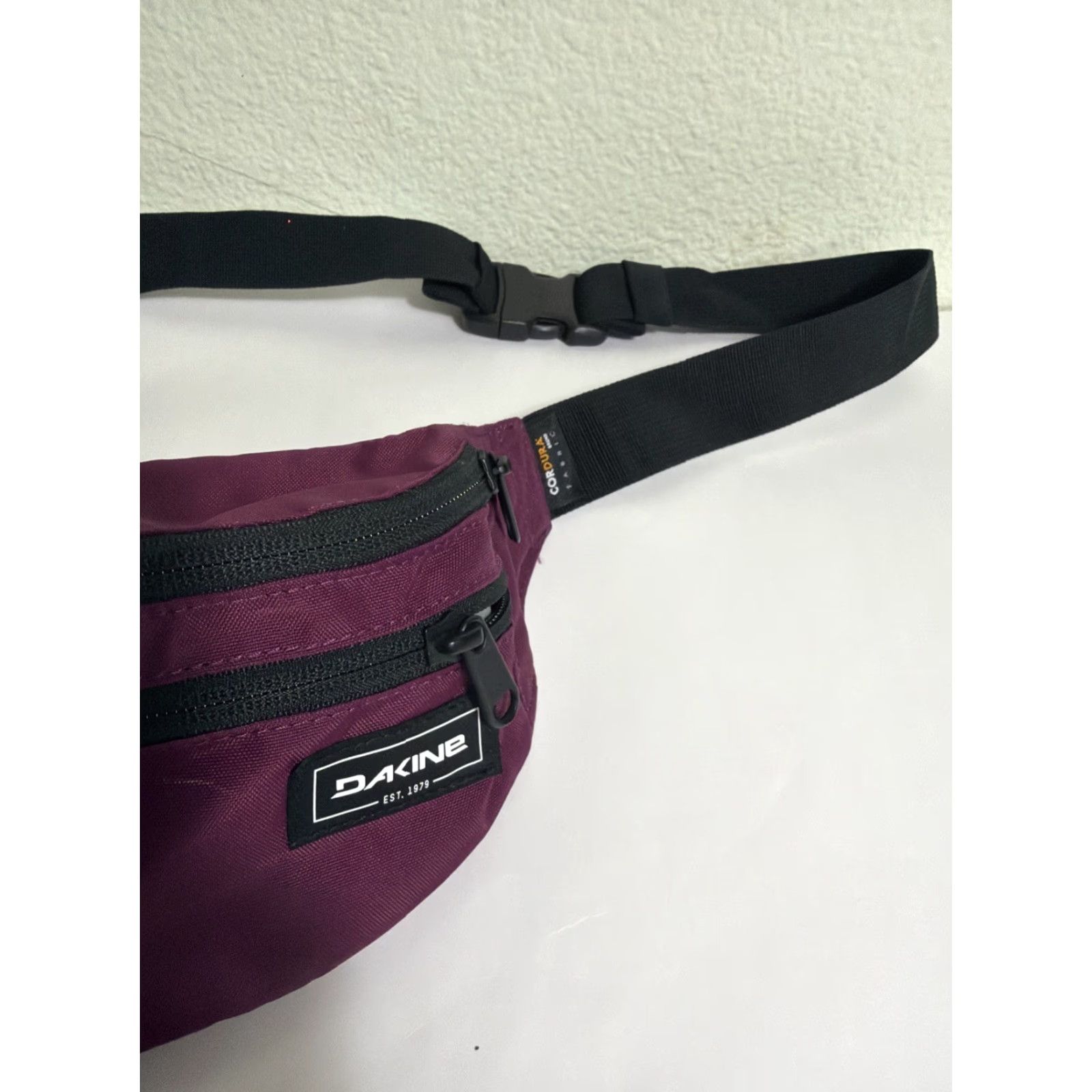 Dakine Dakine Maroon Fannypack Waist Bag Cordura Fabric 8x5.5 Women Belt Bag & Fanny Pack Maroon Cordura 8x5.5 Womens Size ONE SIZE - 4 Thumbnail