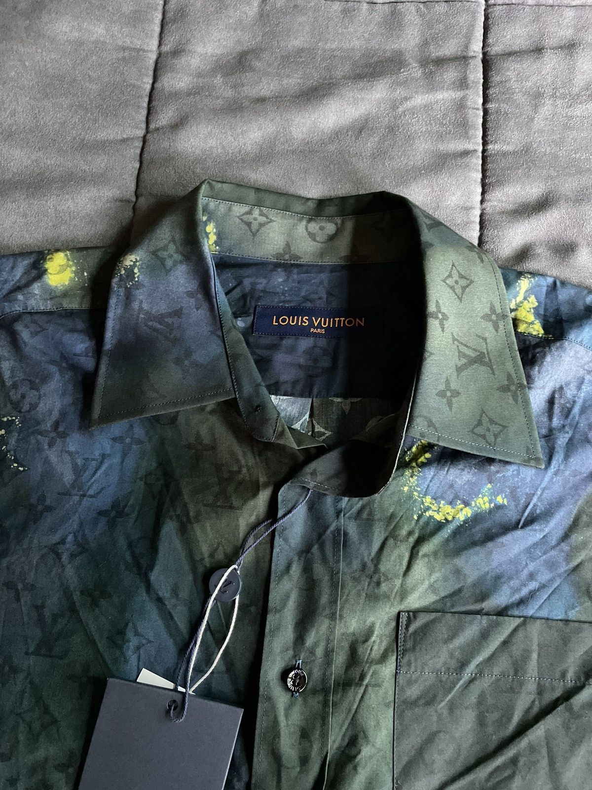 Louis Vuitton Louis Vuitton Tie Dye Monogram Shirt Size US L / EU 52-54 / 3 - 3 Thumbnail