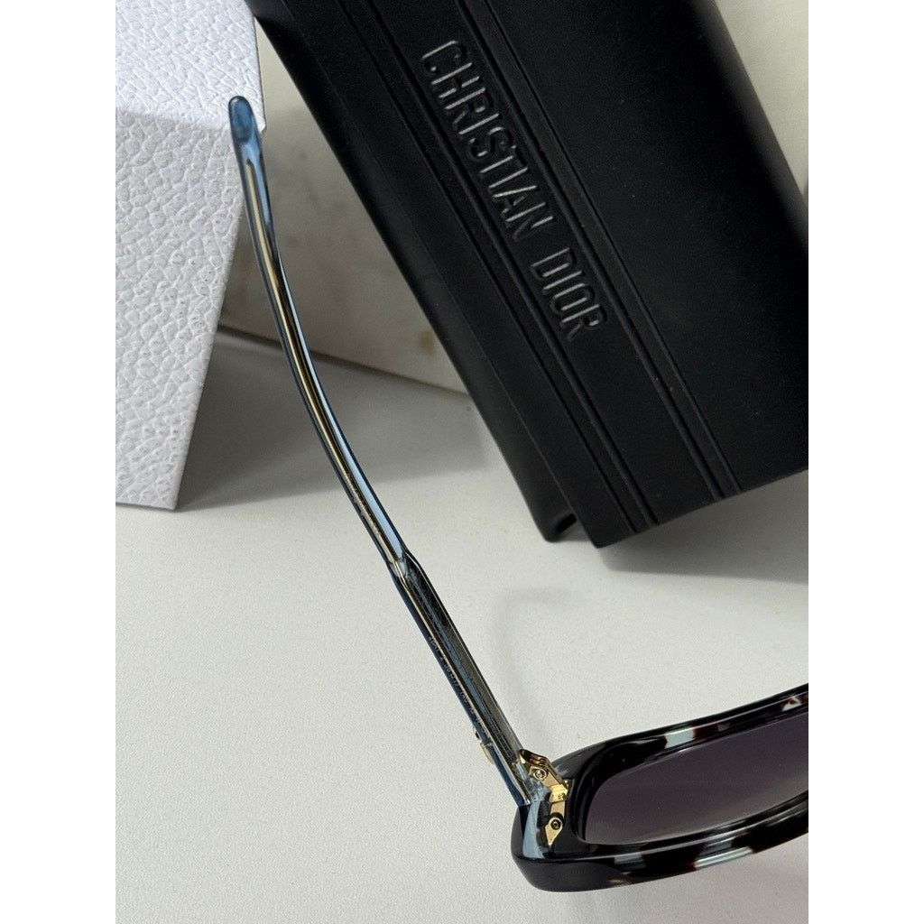 Dior NEW Dior DiorHighlight S3F Sunglasses in Havana Blue $490 Size ONE SIZE - 5 Thumbnail